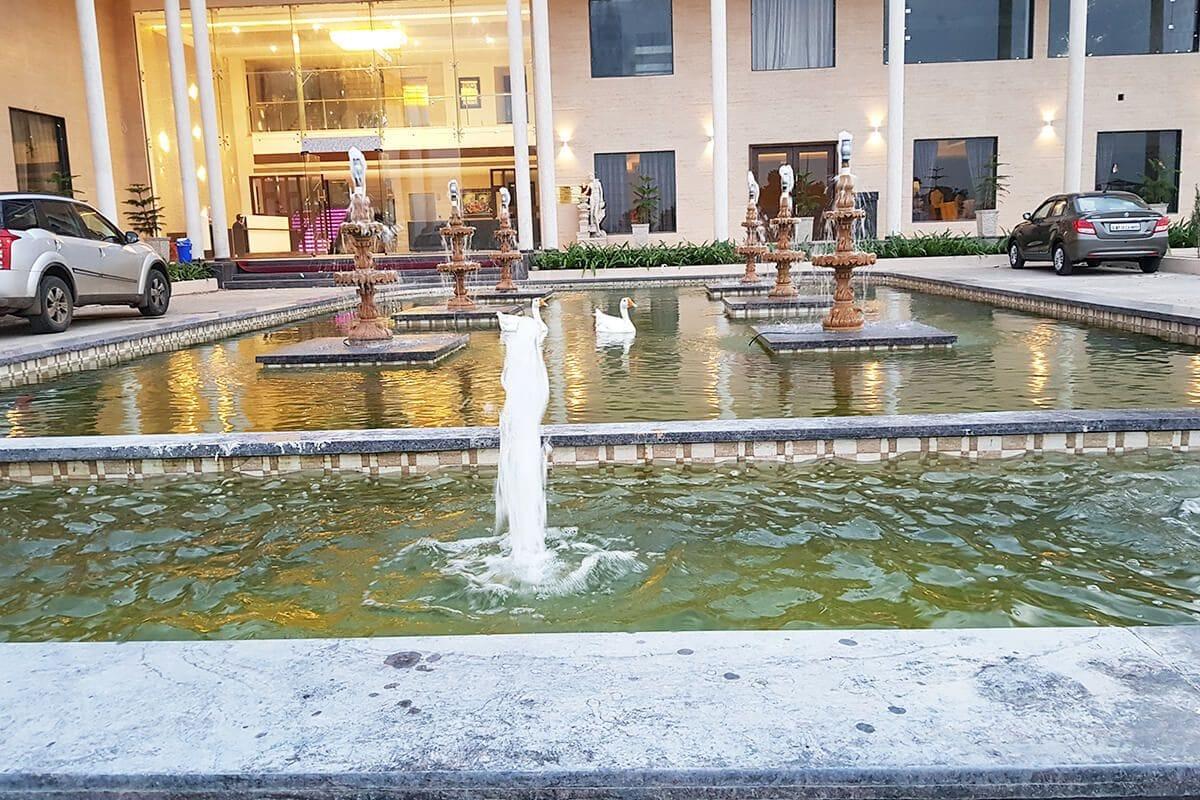 Vista Exterior Nakshatra Hotel & Resort