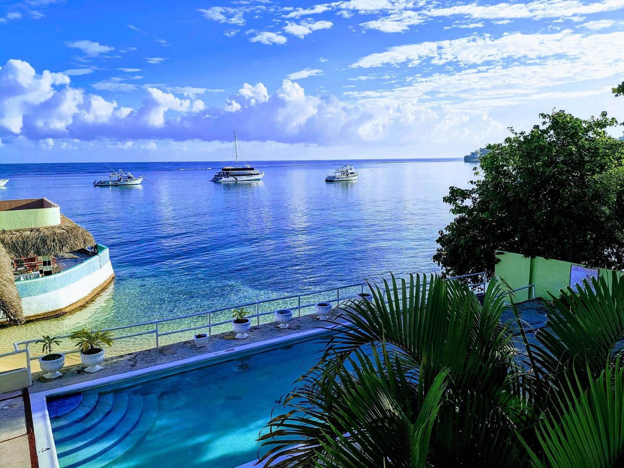 Vista Exterior Ocean Palms Resort