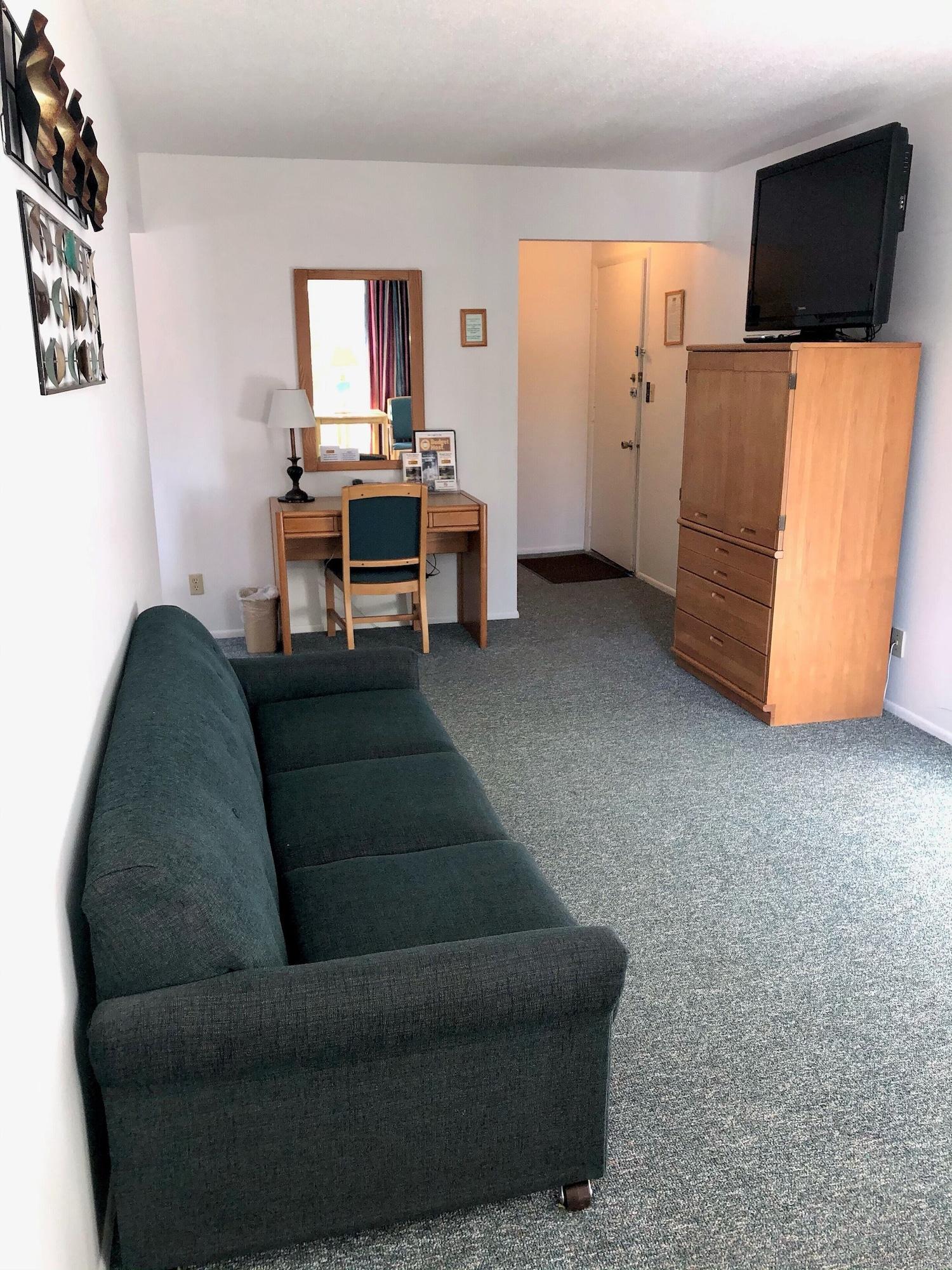 Comodidades del Alojamiento Budget Host Cloverland Motel