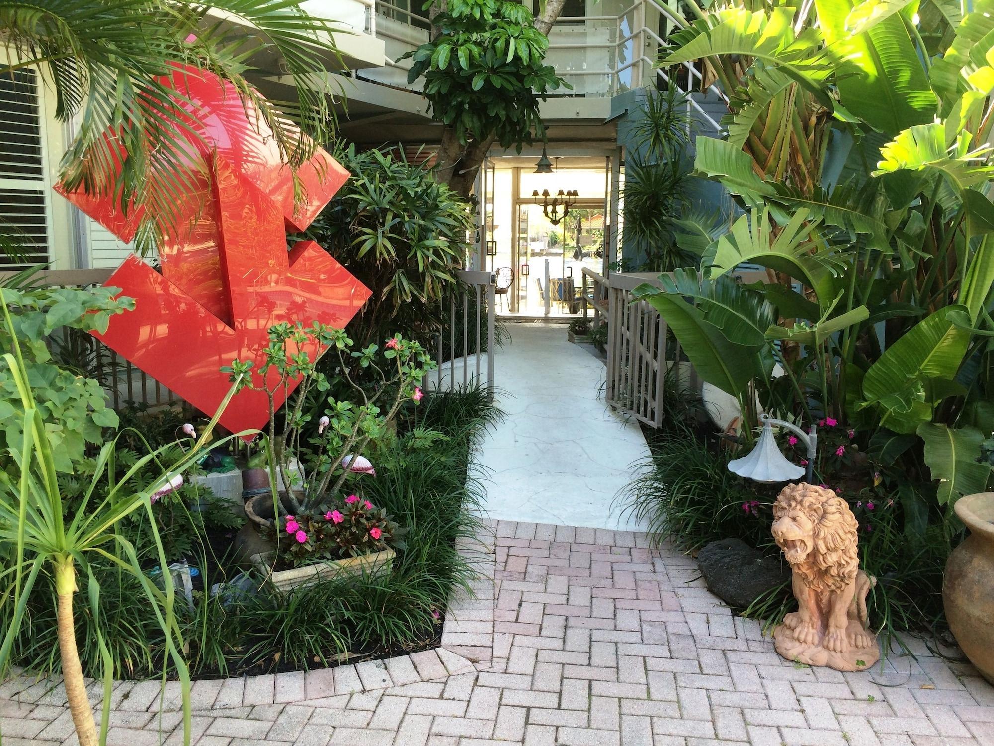 Vista Lobby Manhattan Tower Apartment Hotel