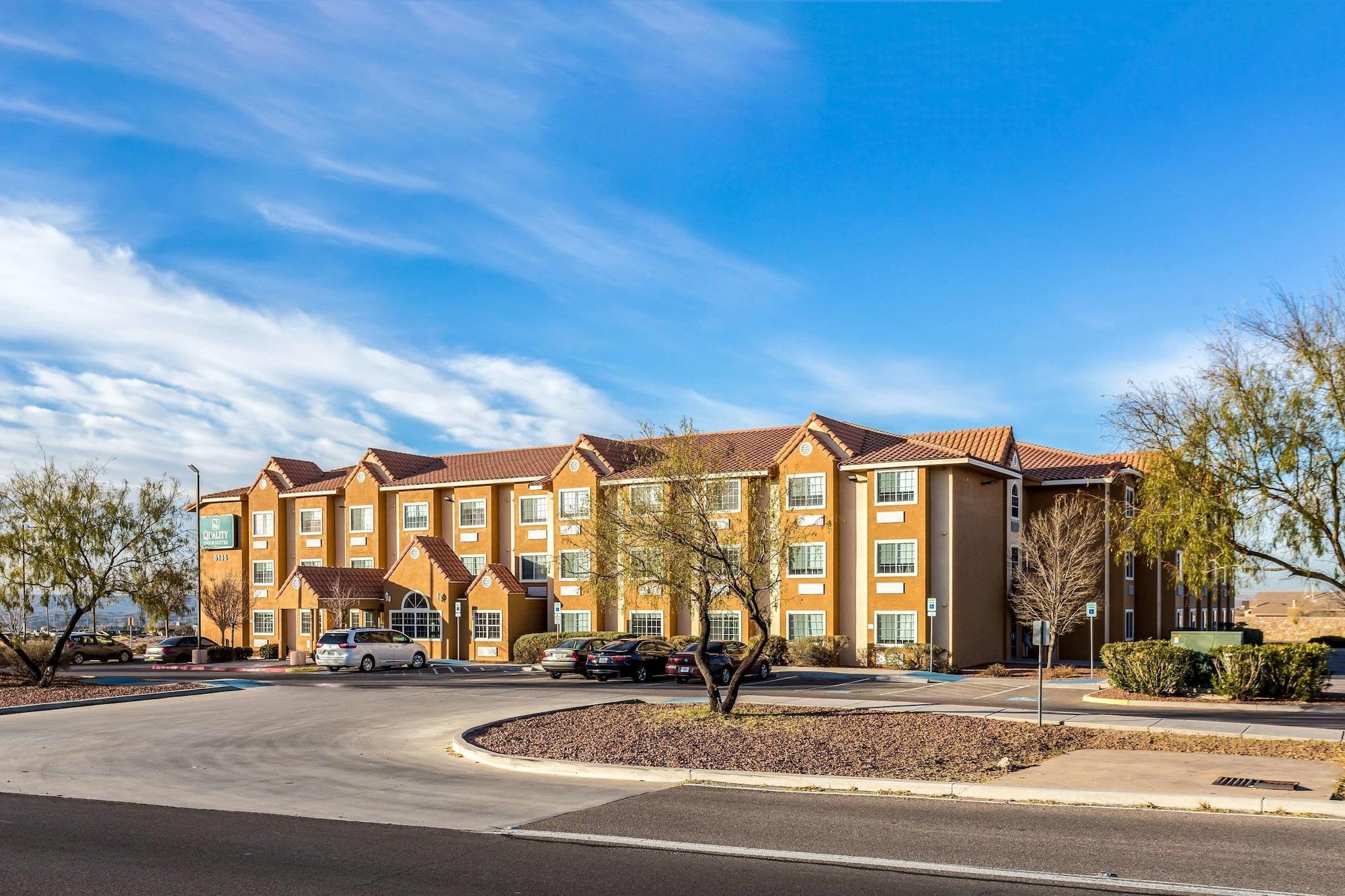 Vista Exterior Quality Inn & Suites El Paso I-10