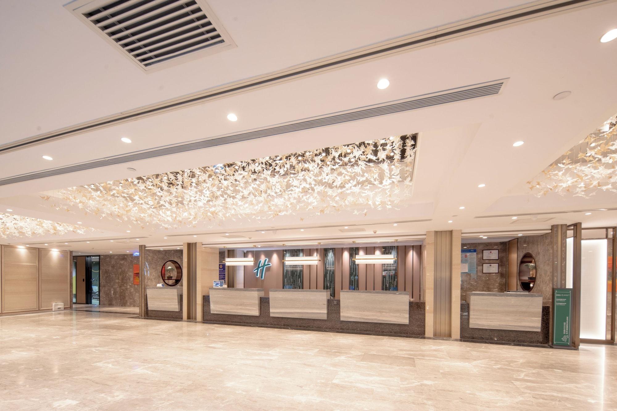 Vista Lobby Holiday Inn Beijing Daxing Movie Park by IHG