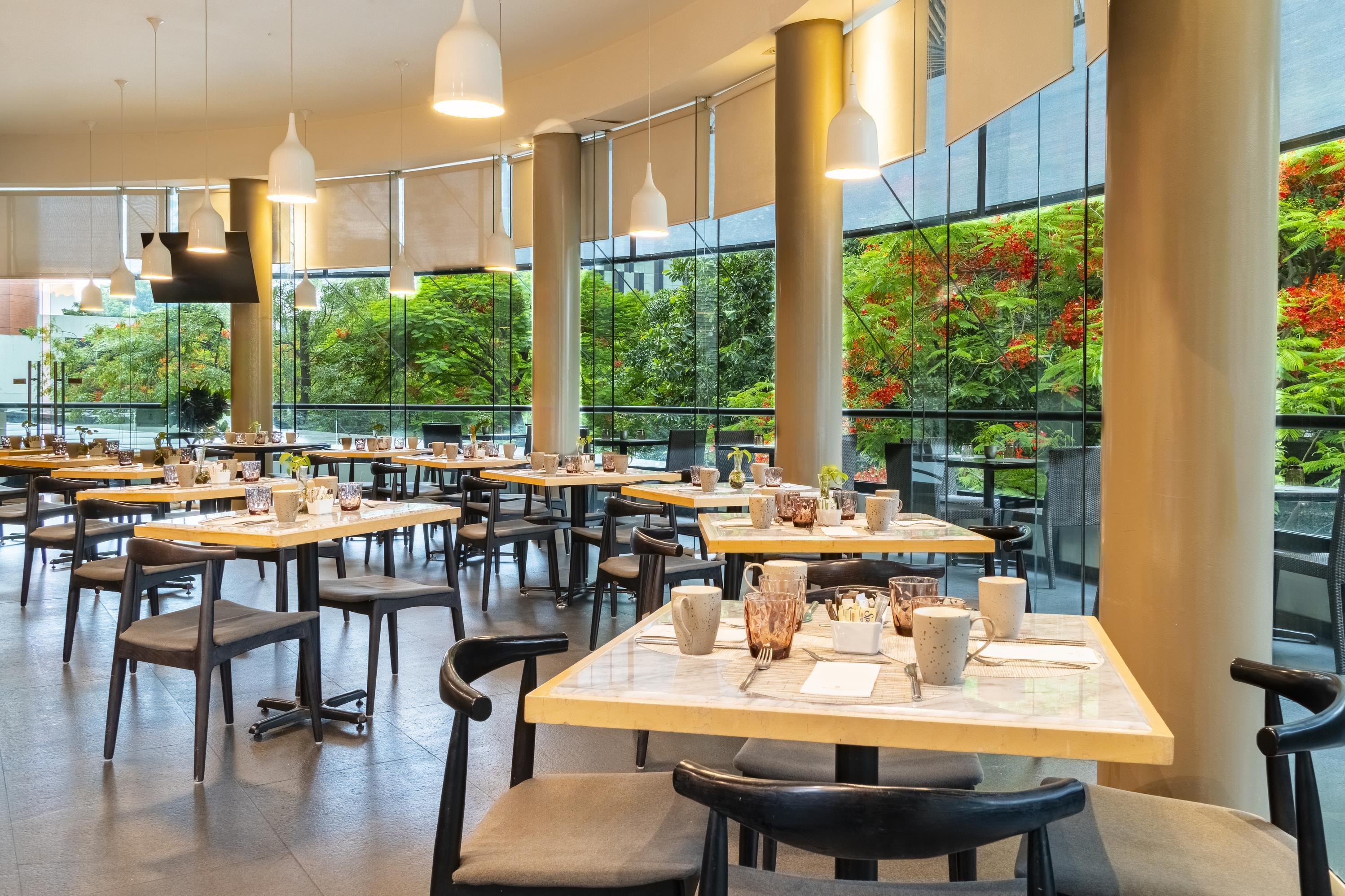 Restaurant NH Collection Guadalajara Providencia