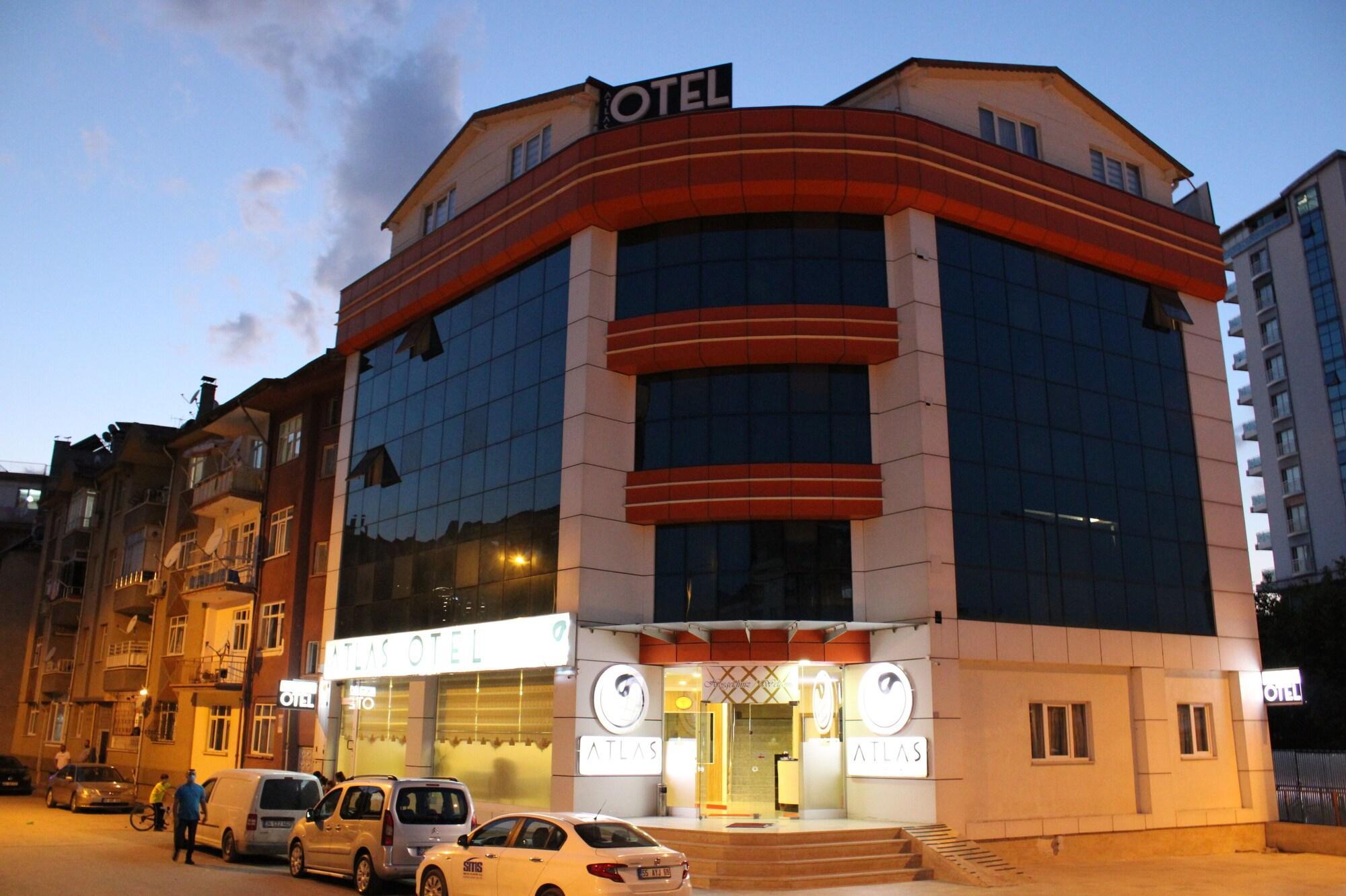 Vista Exterior RMS Atlas Otel