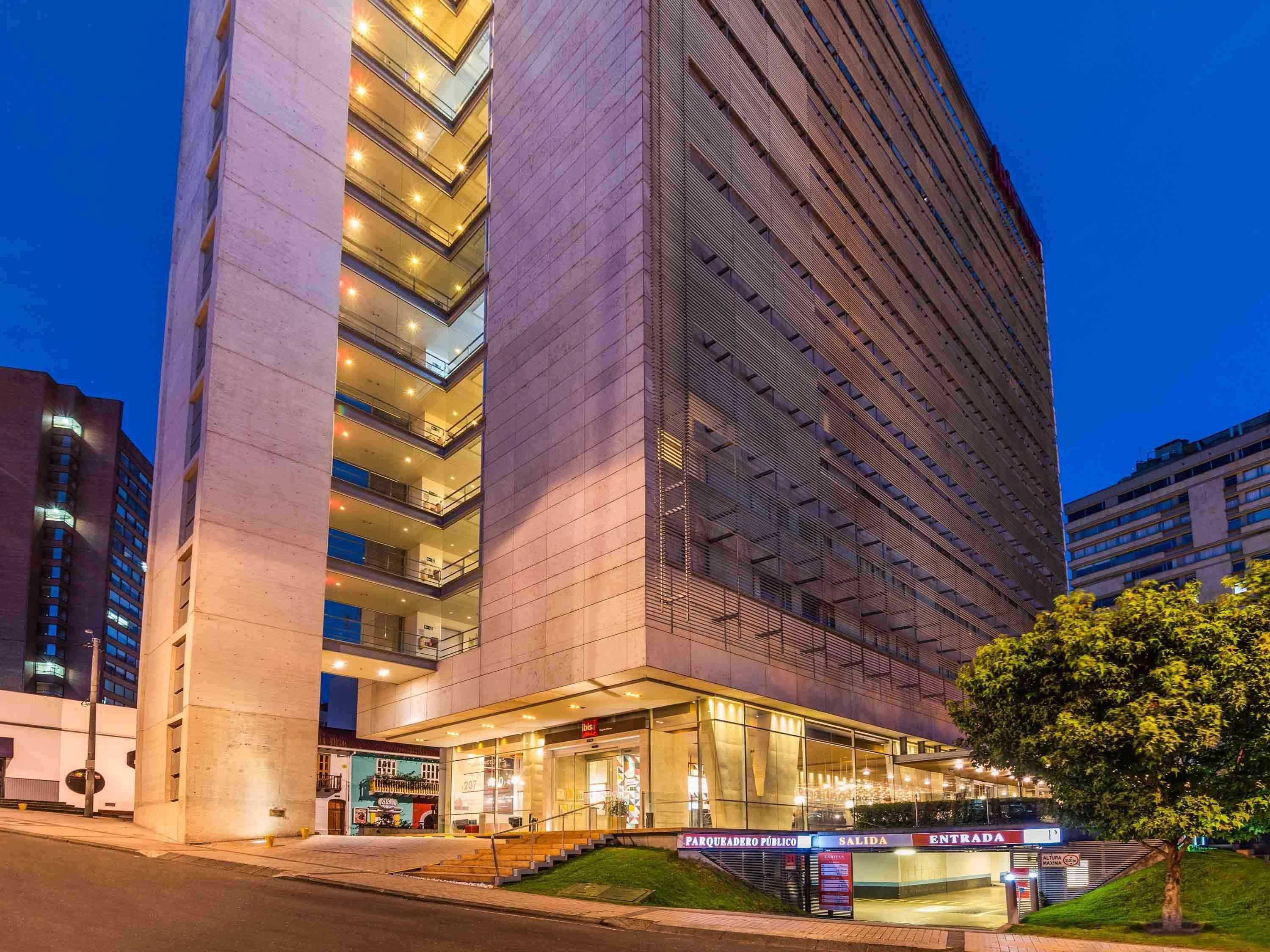 Vista Exterior ibis Bogota Museo