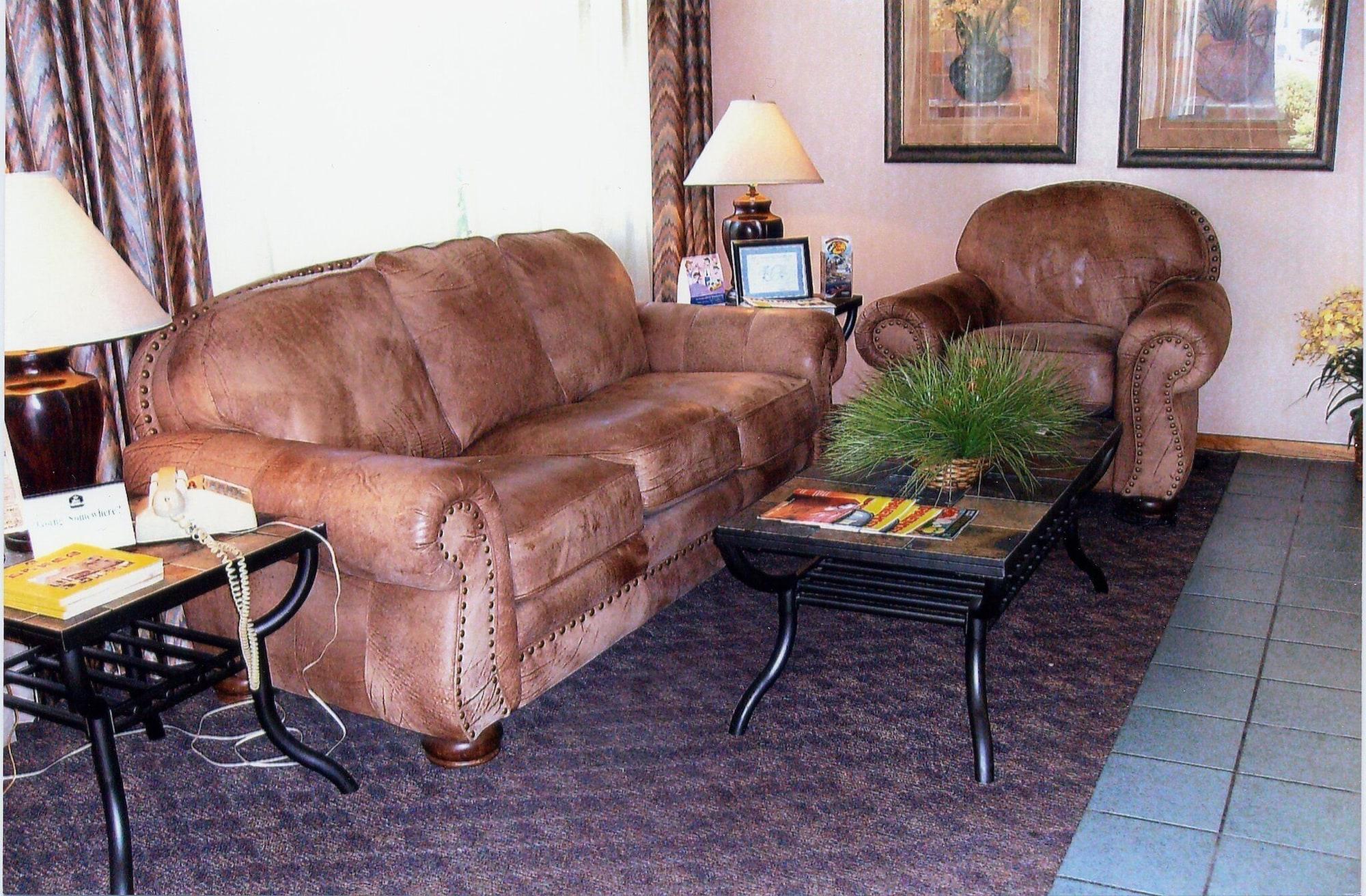Vista Lobby Will Rogers Inn