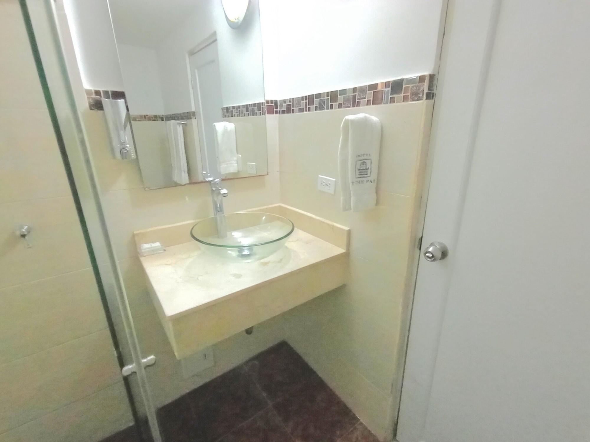 Equipamiento de Habitación Hotel AT THE PARK