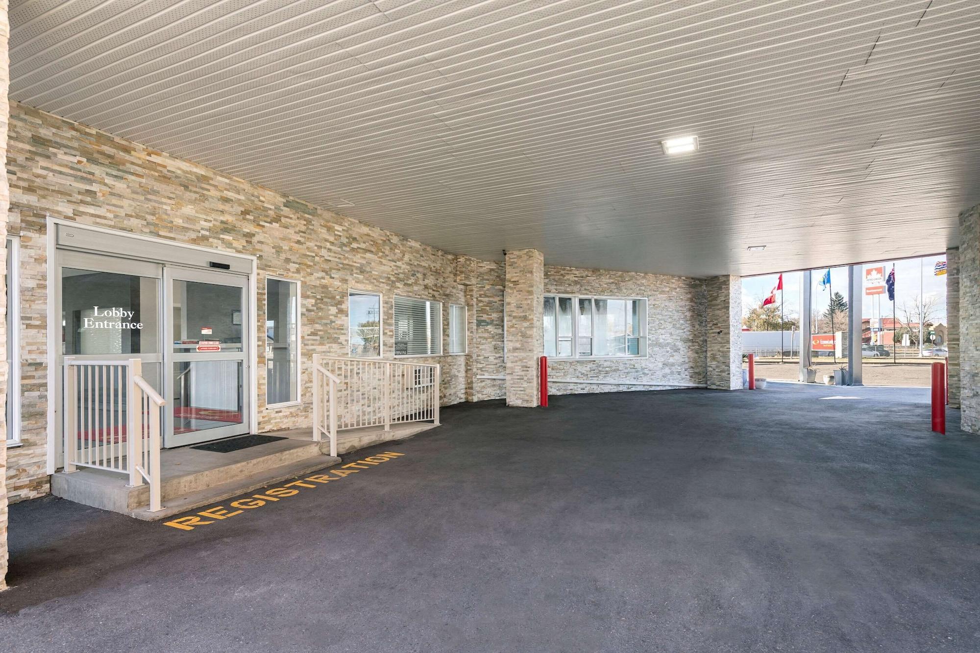 Vista Exterior Econo Lodge Inn & Suites