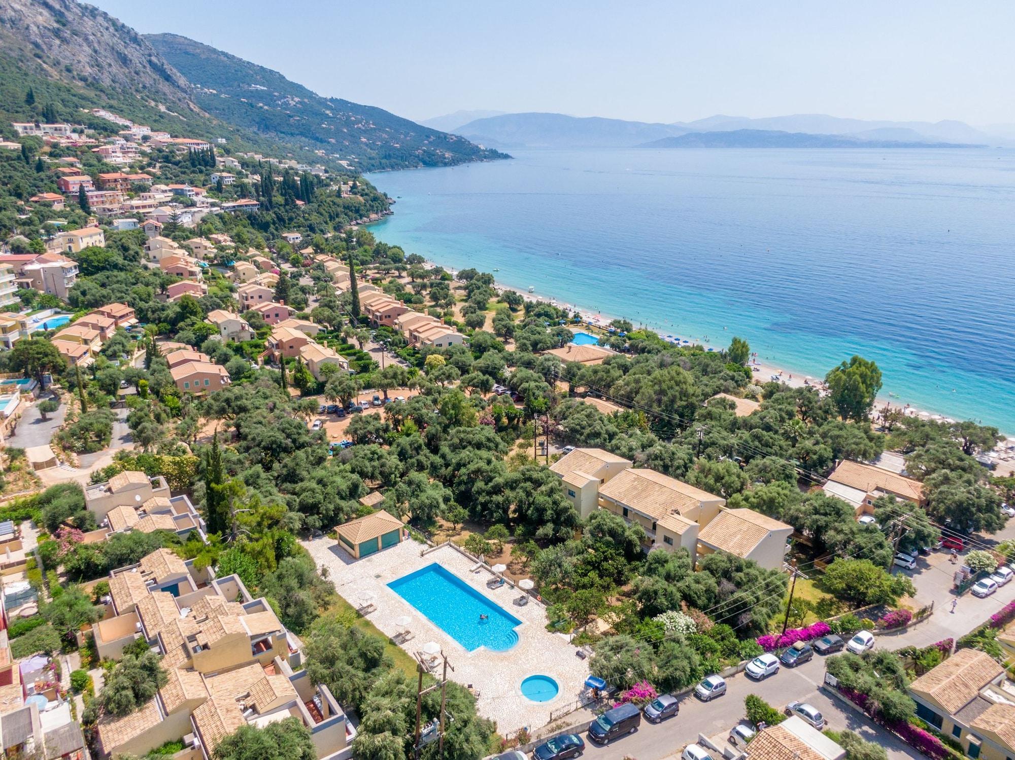 Vista Exterior Barbati Beach Apartments