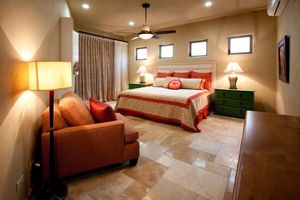 Alquiler Vacacional - Amazing Home, Great View, Close to Downtown, Pool, Luxury!