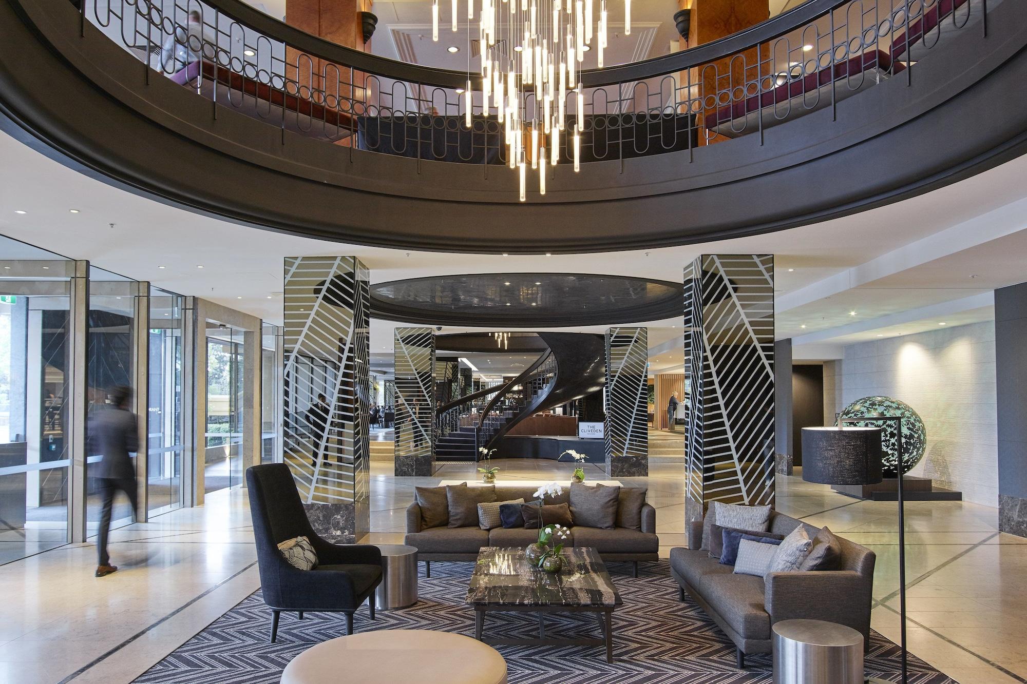 Vista Lobby Pullman Melbourne on the Park