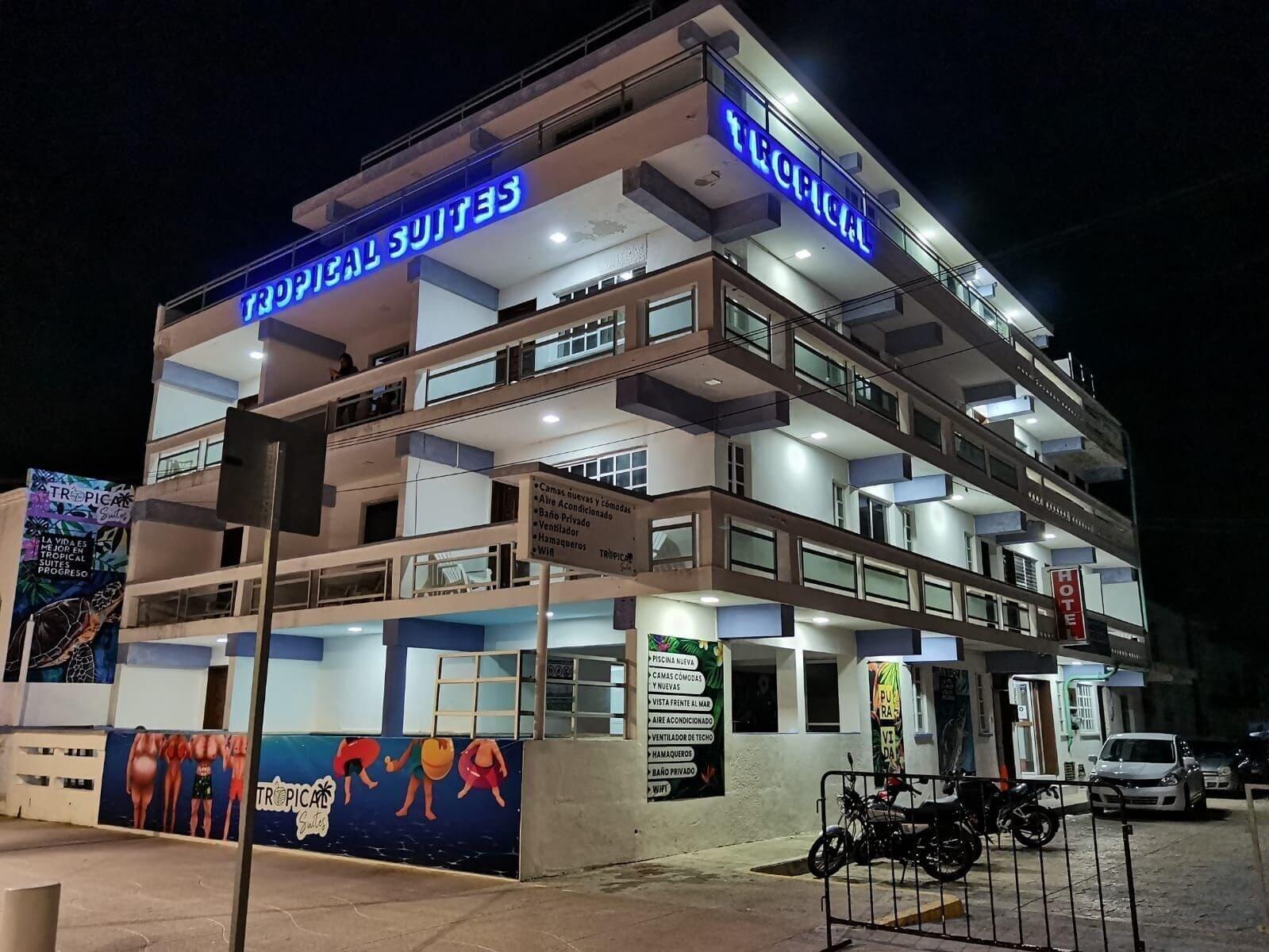 Vista Exterior Hotel Tropical Suites