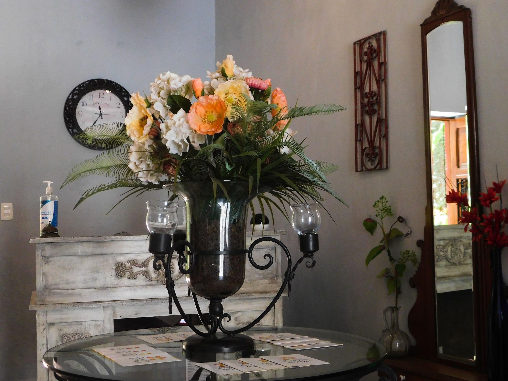 Vista Lobby Hotel Boutique Casa Flor De Mayo