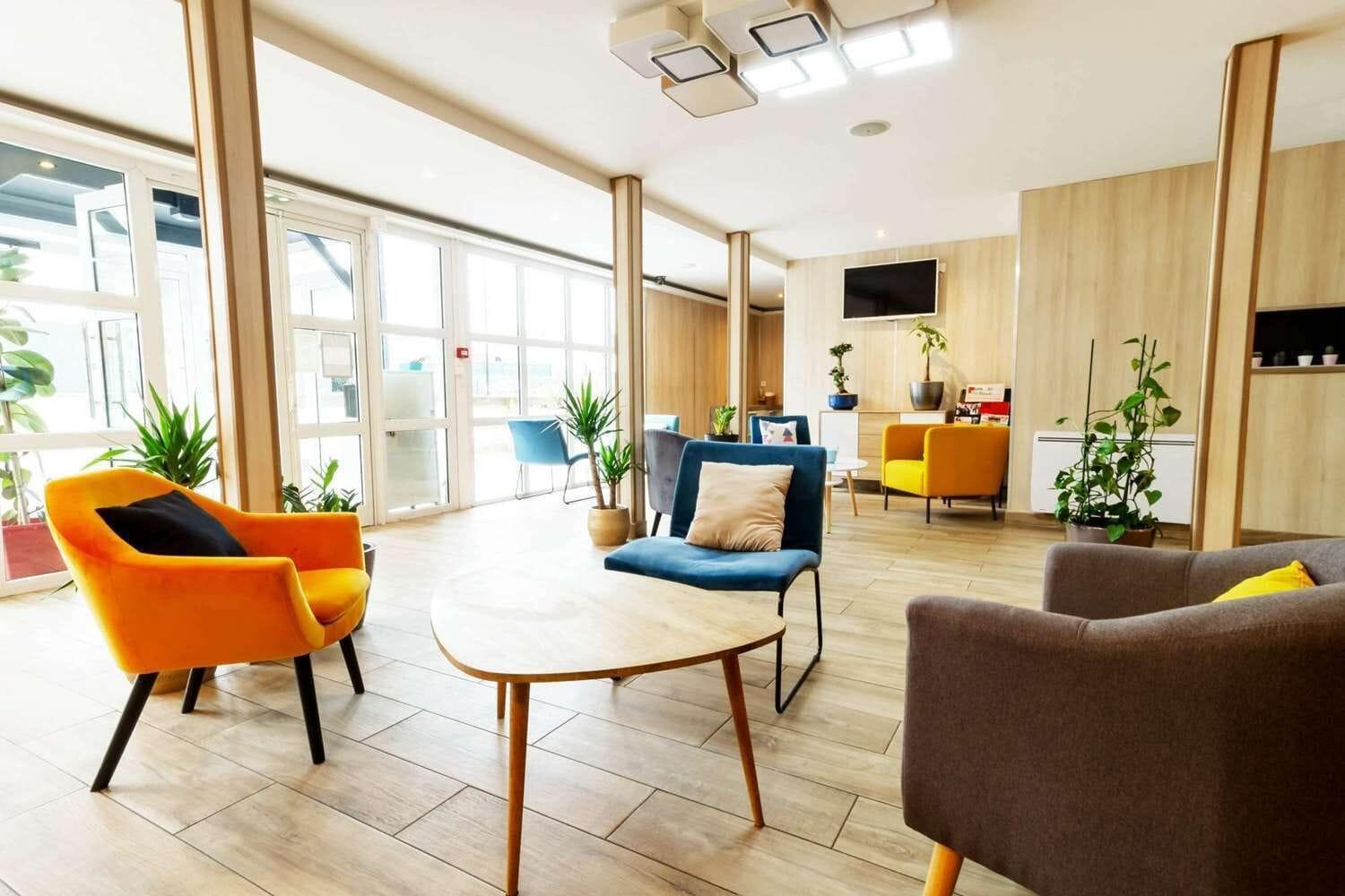 Vista Lobby Brit Hotel Rouen Barentin