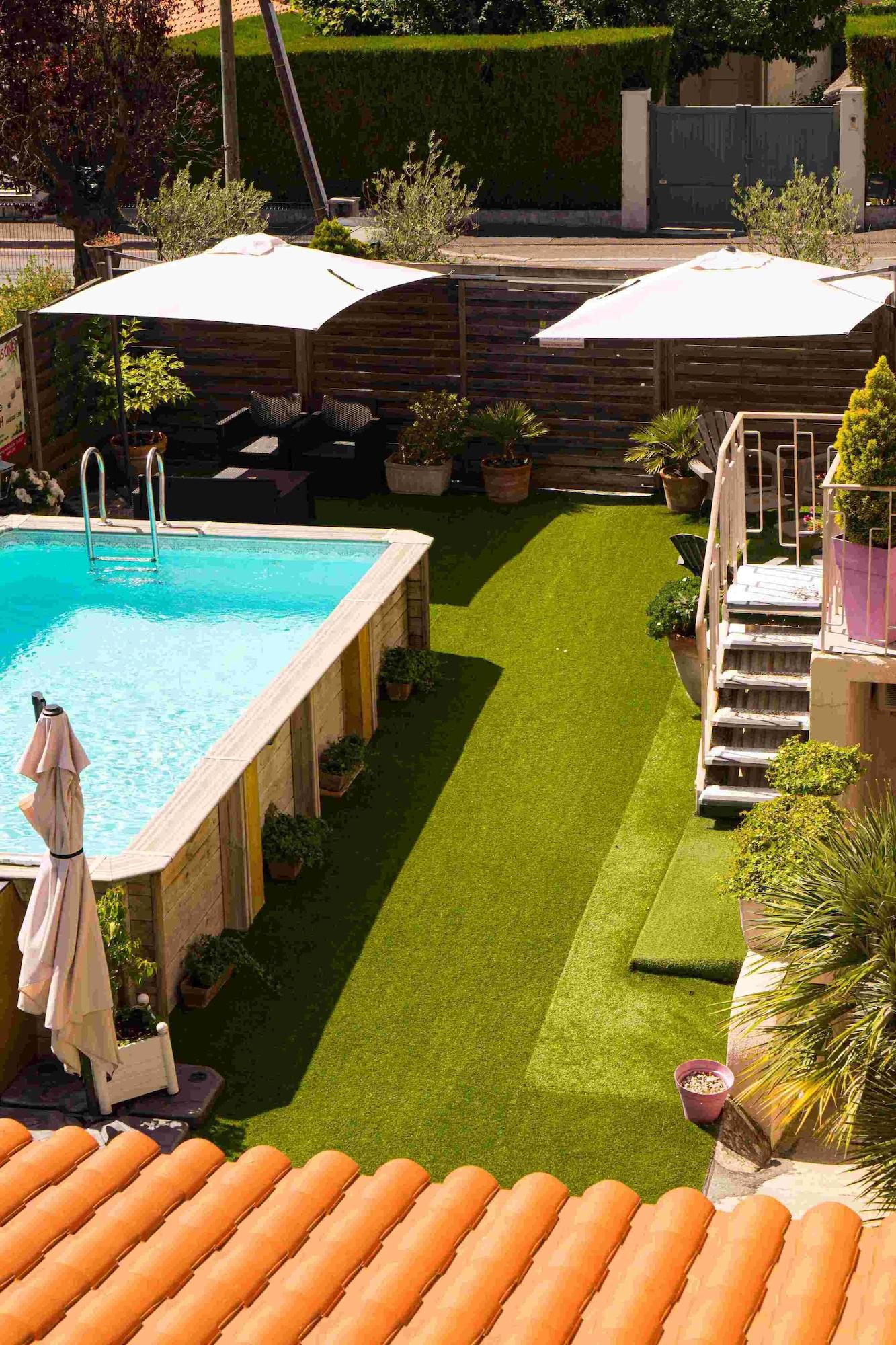 Varios Logis Hôtel le Passiflore