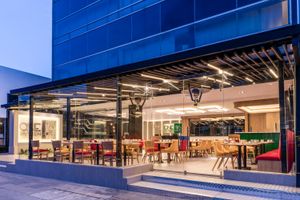 Alojamiento - One Sixteen Hotel