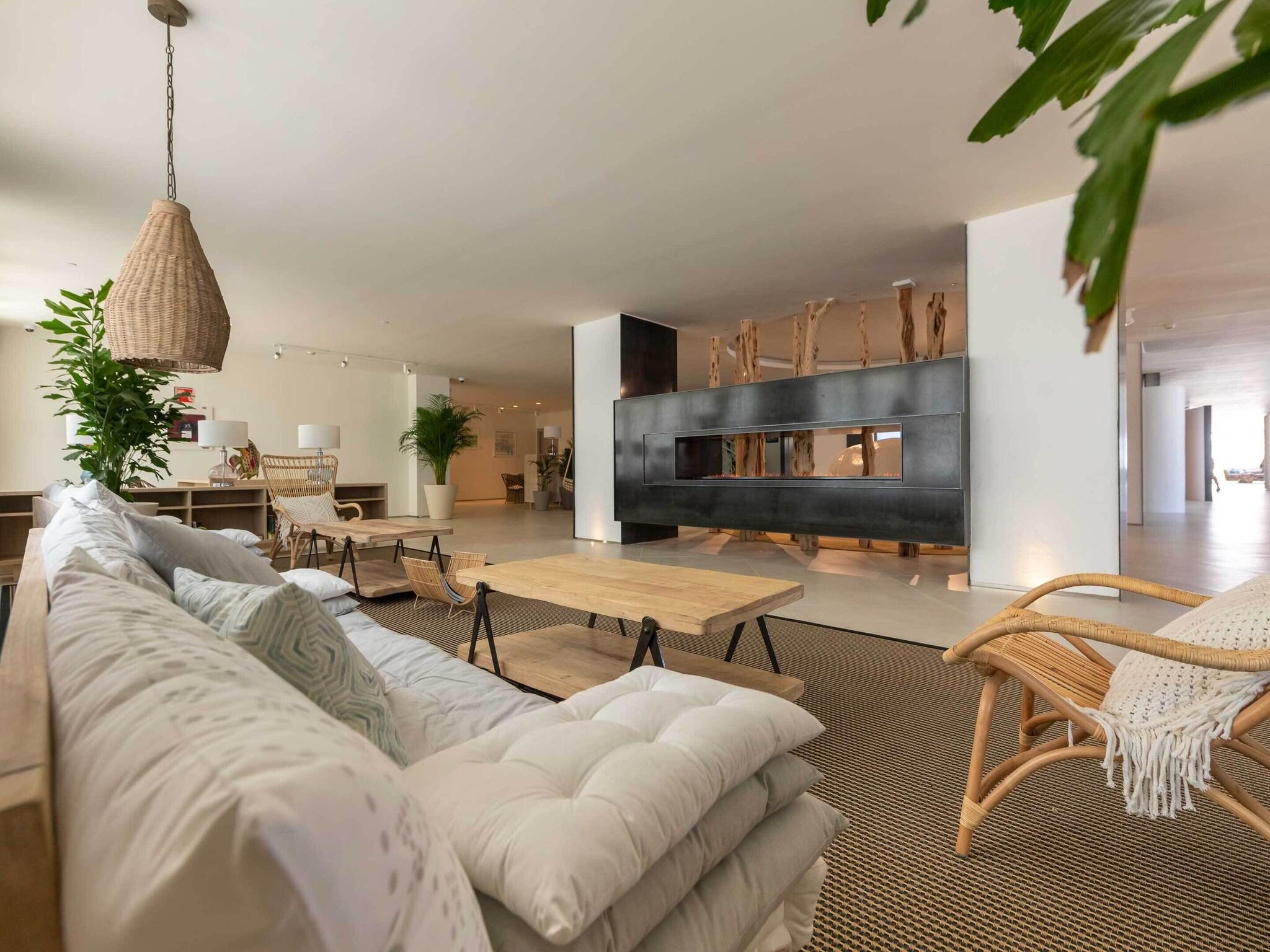 Vista Lobby Amare Beach Hotel Ibiza