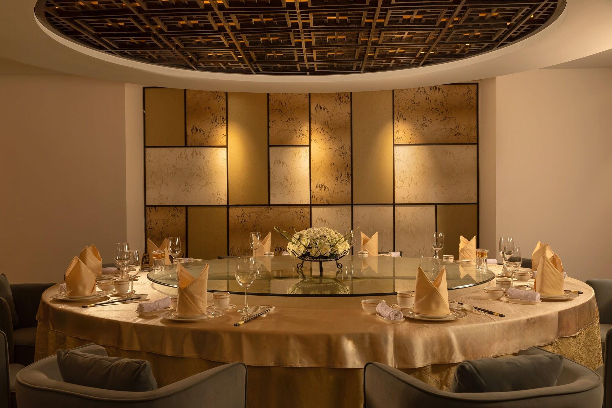 Restaurant Yangon Thanlwin Hotel