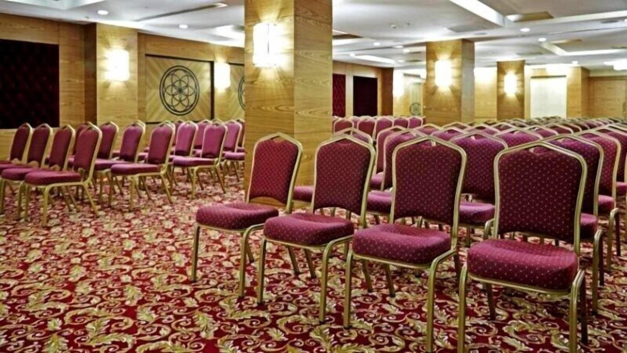 Sala de Reuniones Real Konak Hotel