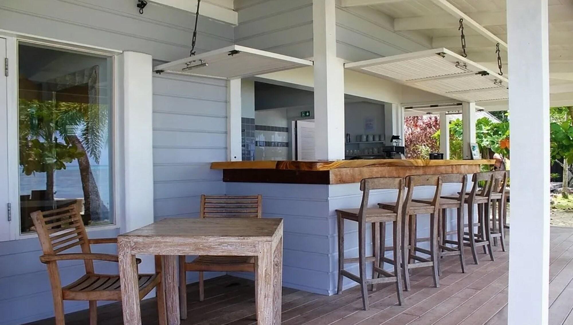 Bar/Salón Moorea Beach Lodge