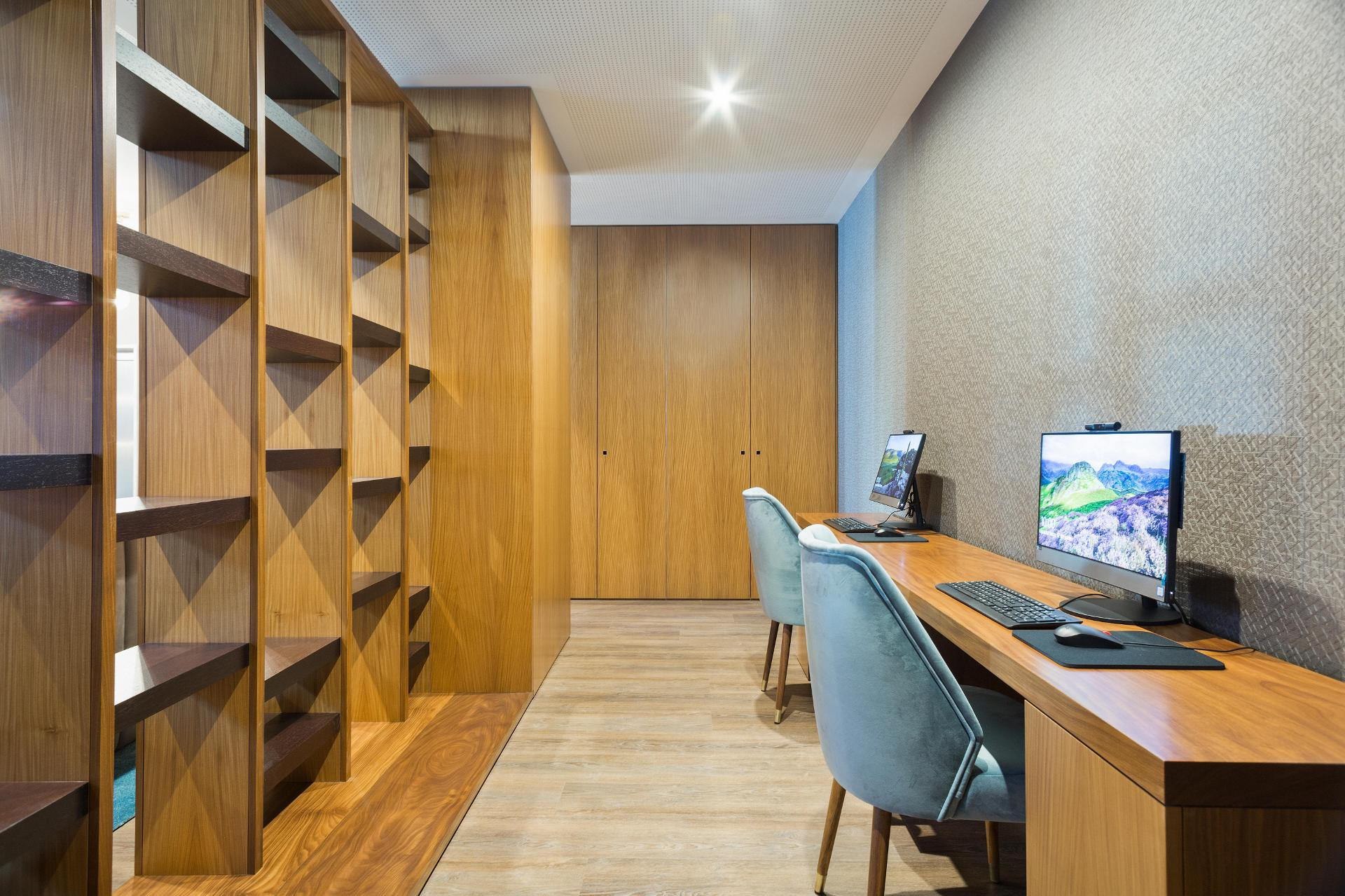 Instalaciones Recreativas Acta The Avenue