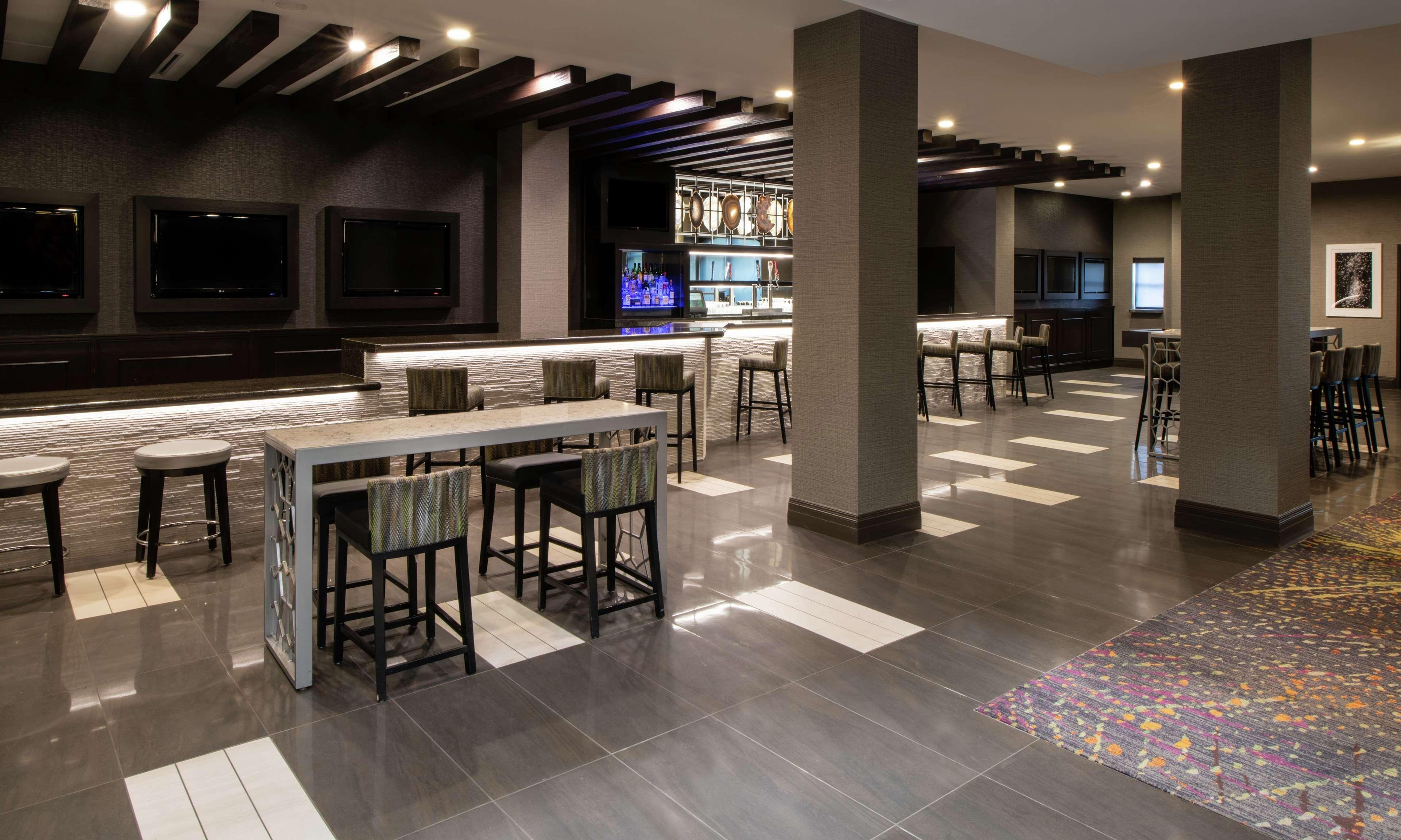Bar/Salón Embassy Suites by Hilton Las Vegas
