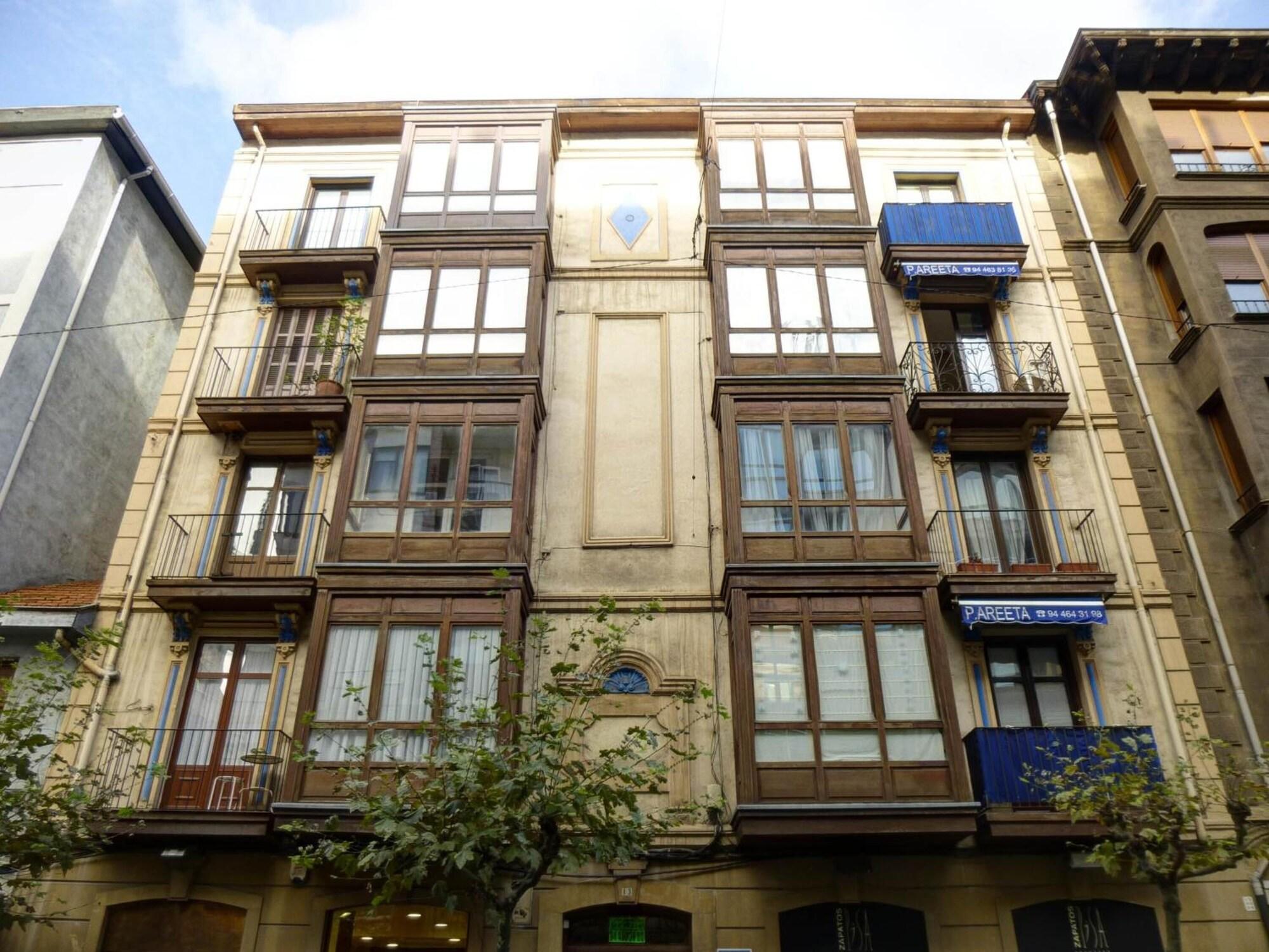Vista Exterior Pension Areeta