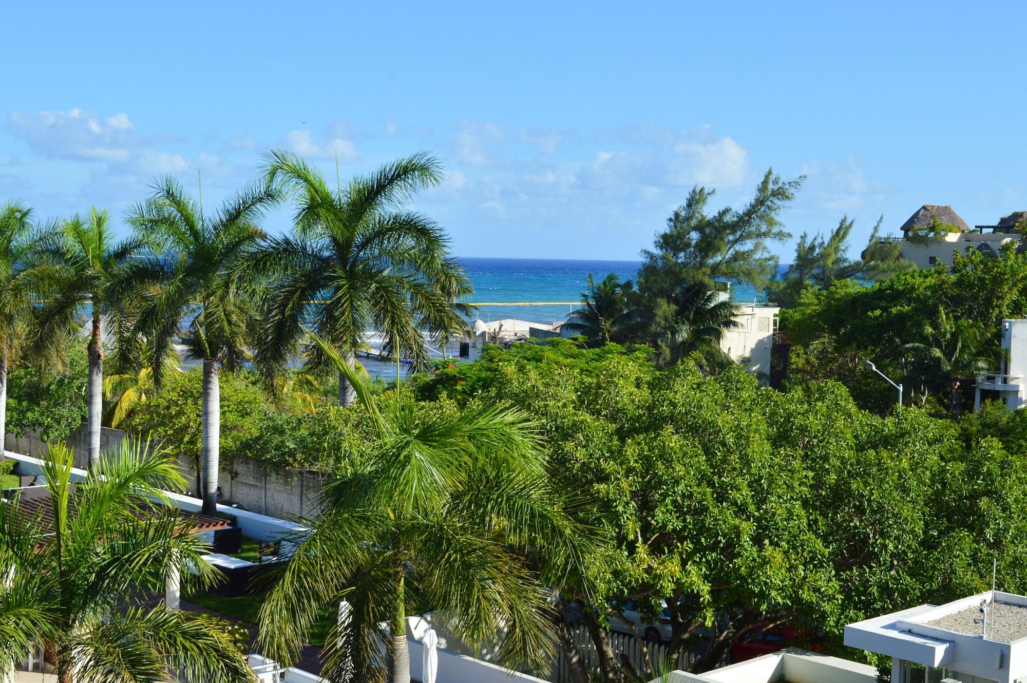 Playa Luxury Condos at Magia