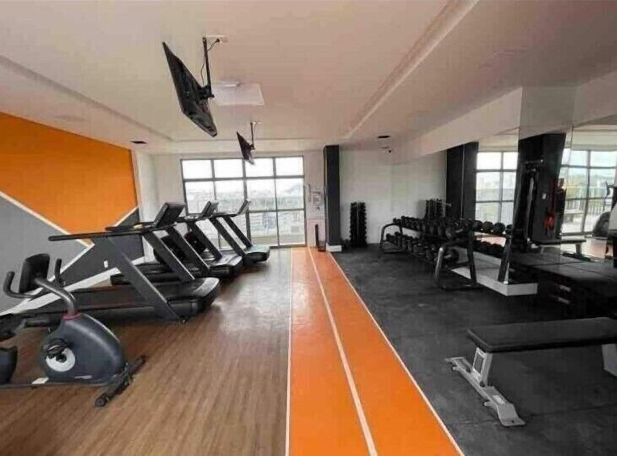 Gimnasio Studio Royal Av Itamar Franco Piscina
