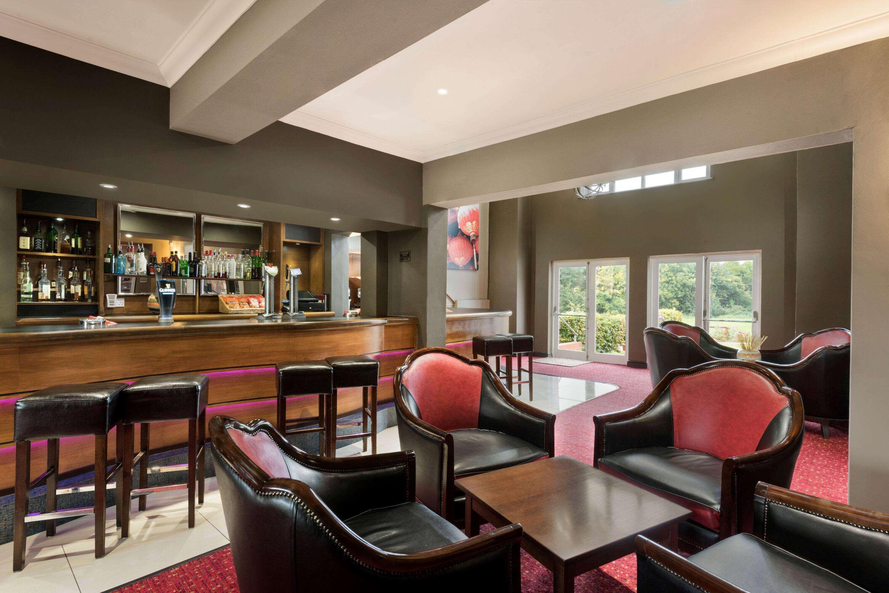 Bar/Salón Ramada Warwick Kenilworth
