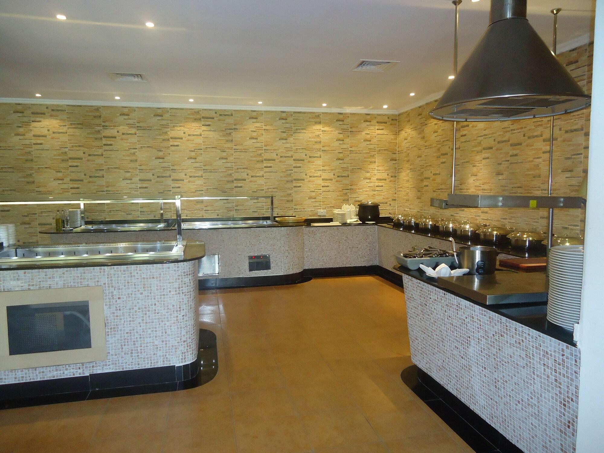 Restaurant Dhafra Beach Hotel