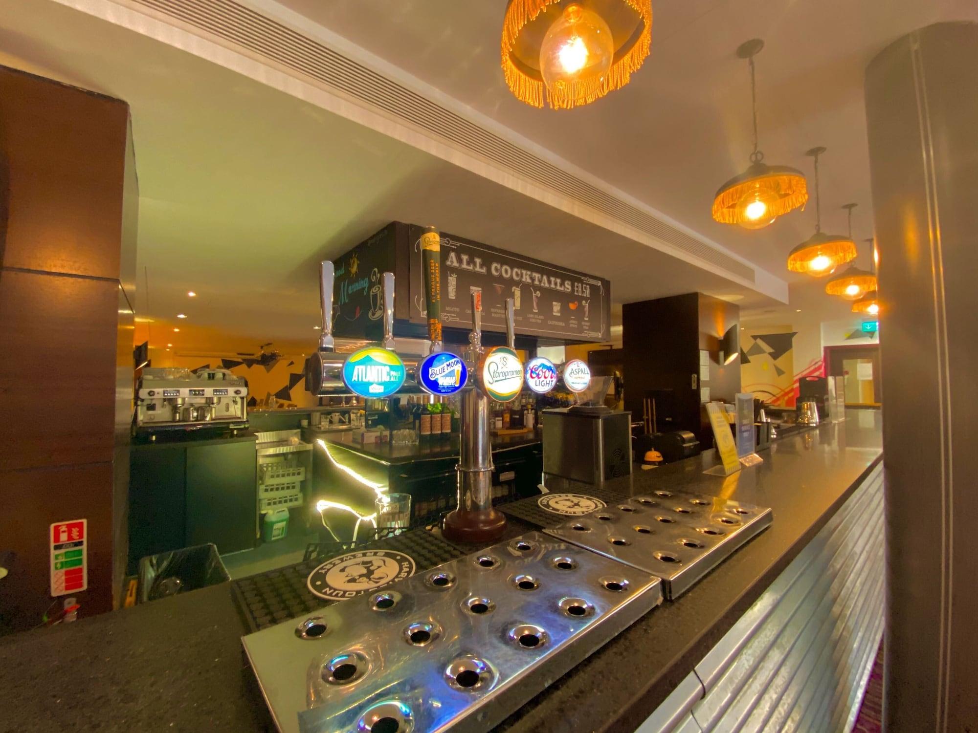 Bar/Salón Safestay London Elephant & Castle