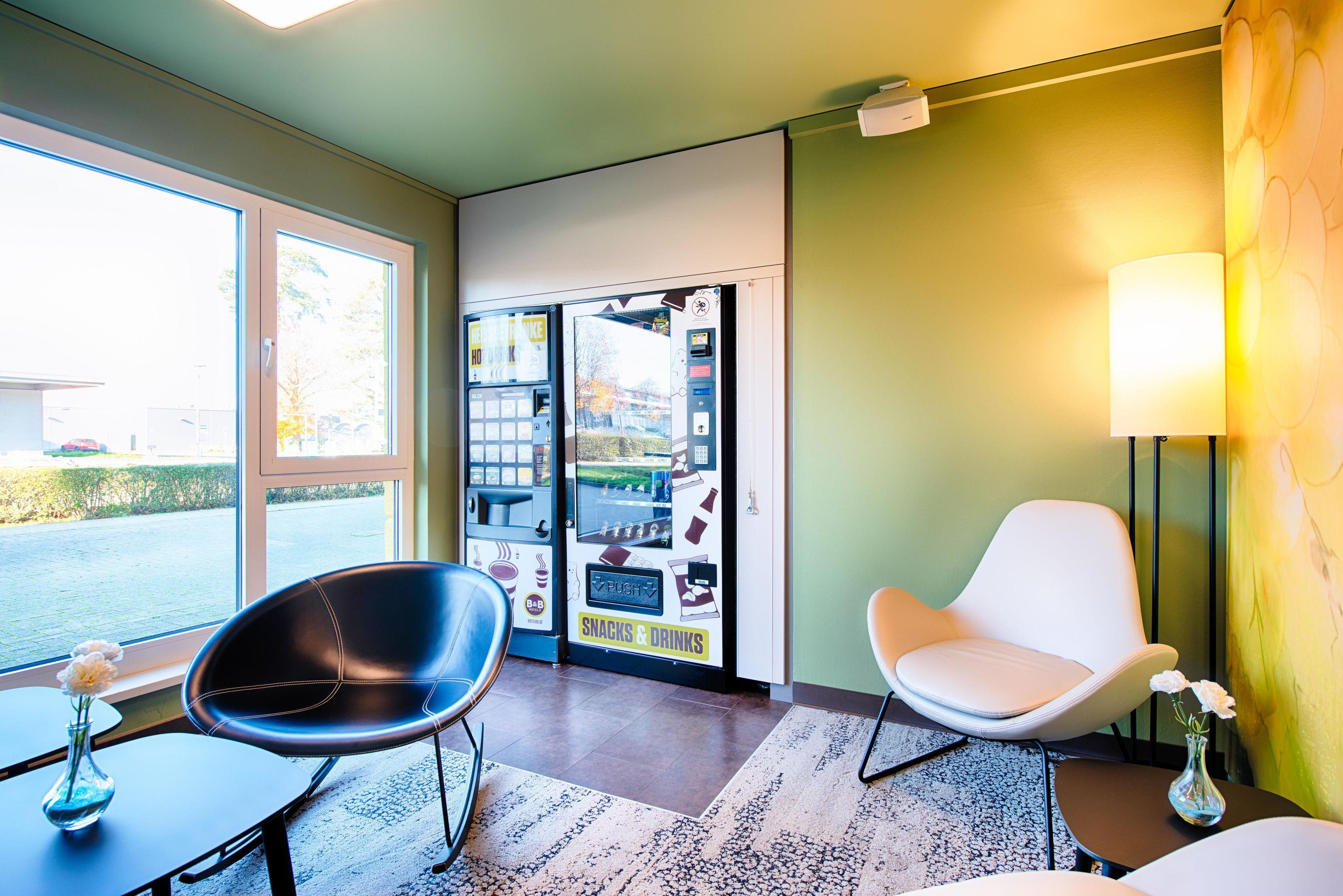 Vista Lobby B&B Hotel Baden-Airpark