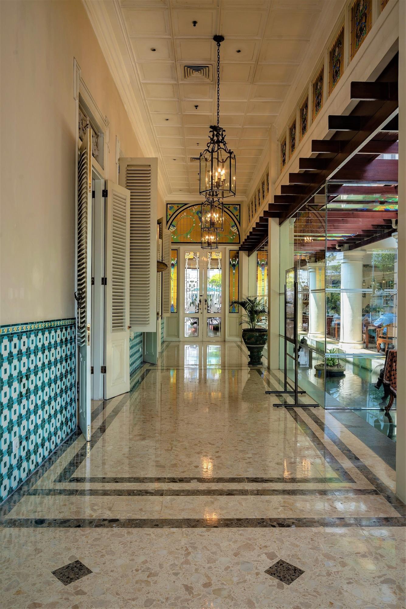 Vista Lobby The Phoenix Hotel Yogyakarta - Handwritten Collection