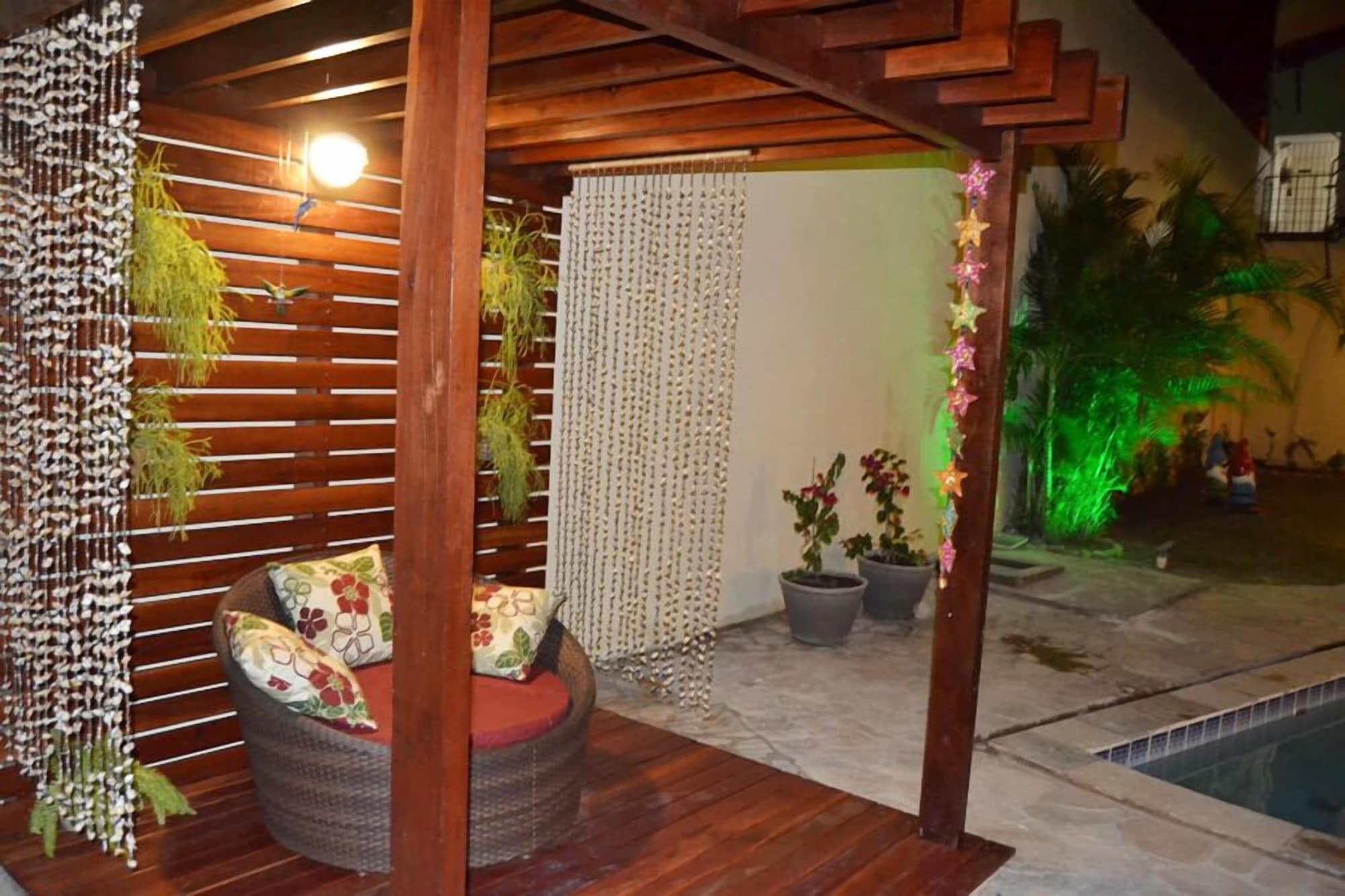 Vista Exterior Pousada Beija-Flores