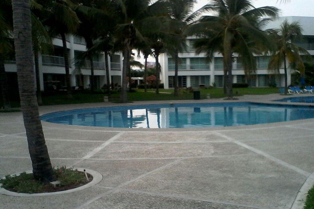 Vista Piscina Mayan Lakes 12