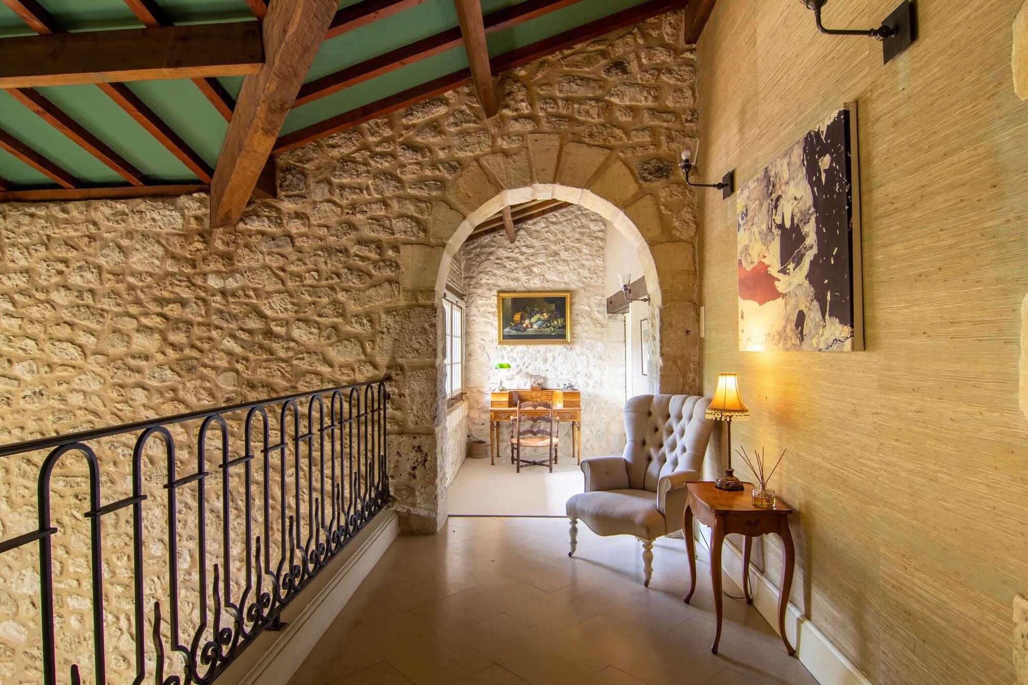 Varios Manoir du Bois Mignon