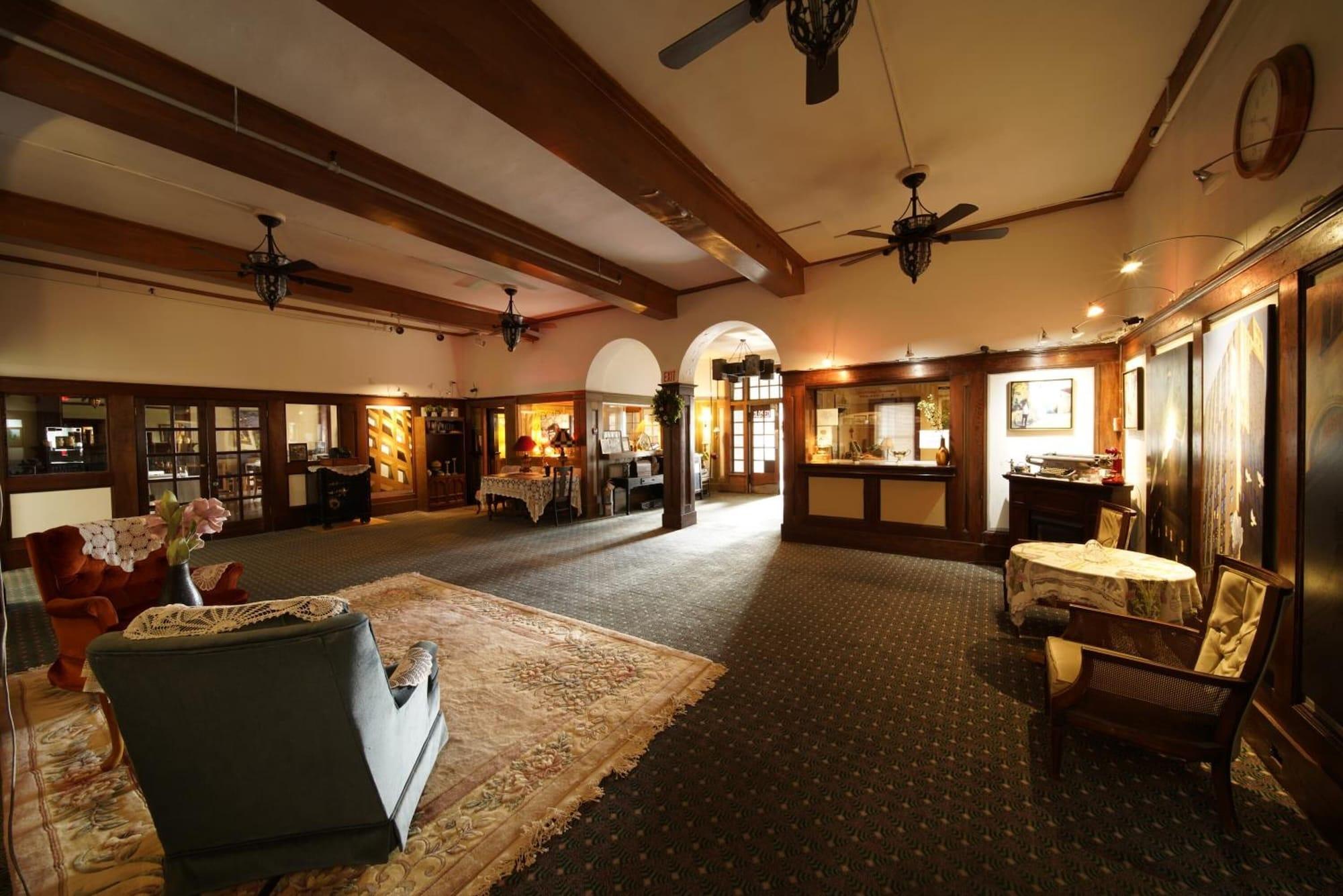Vista Lobby Rodmay Heritage Hotel