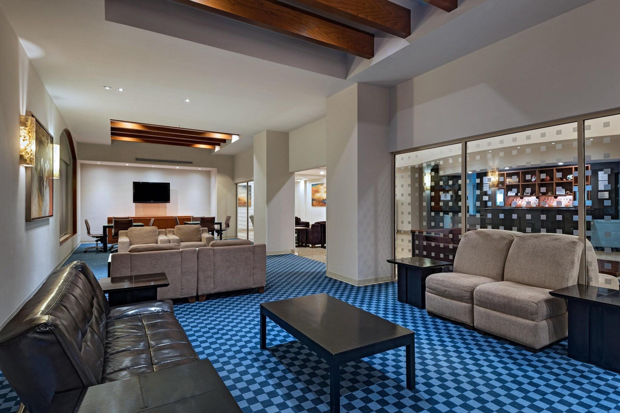 Vista Lobby Four Points by Sheraton Monterrey Linda Vista