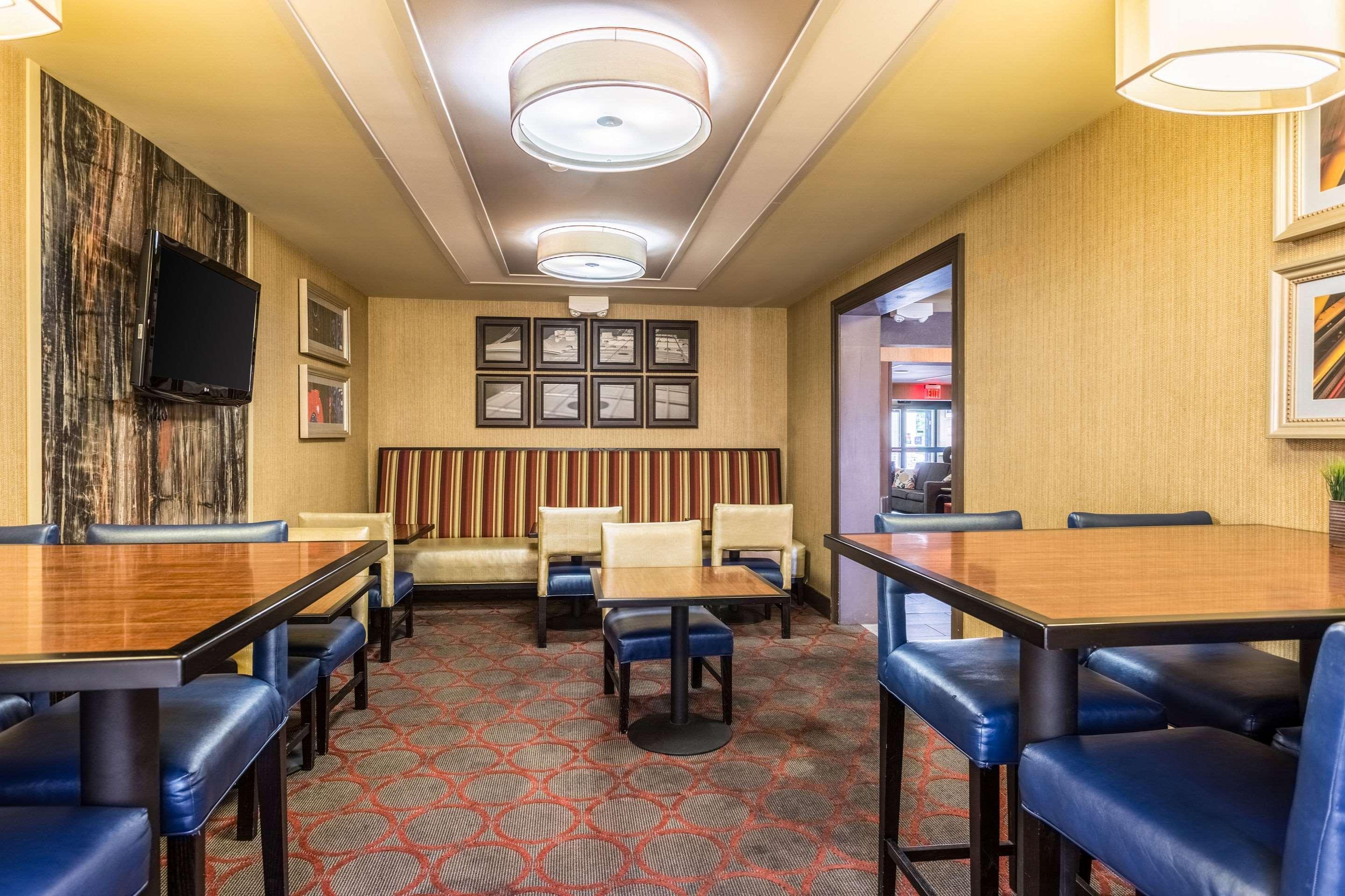 Restaurant Comfort Inn Tupelo Central