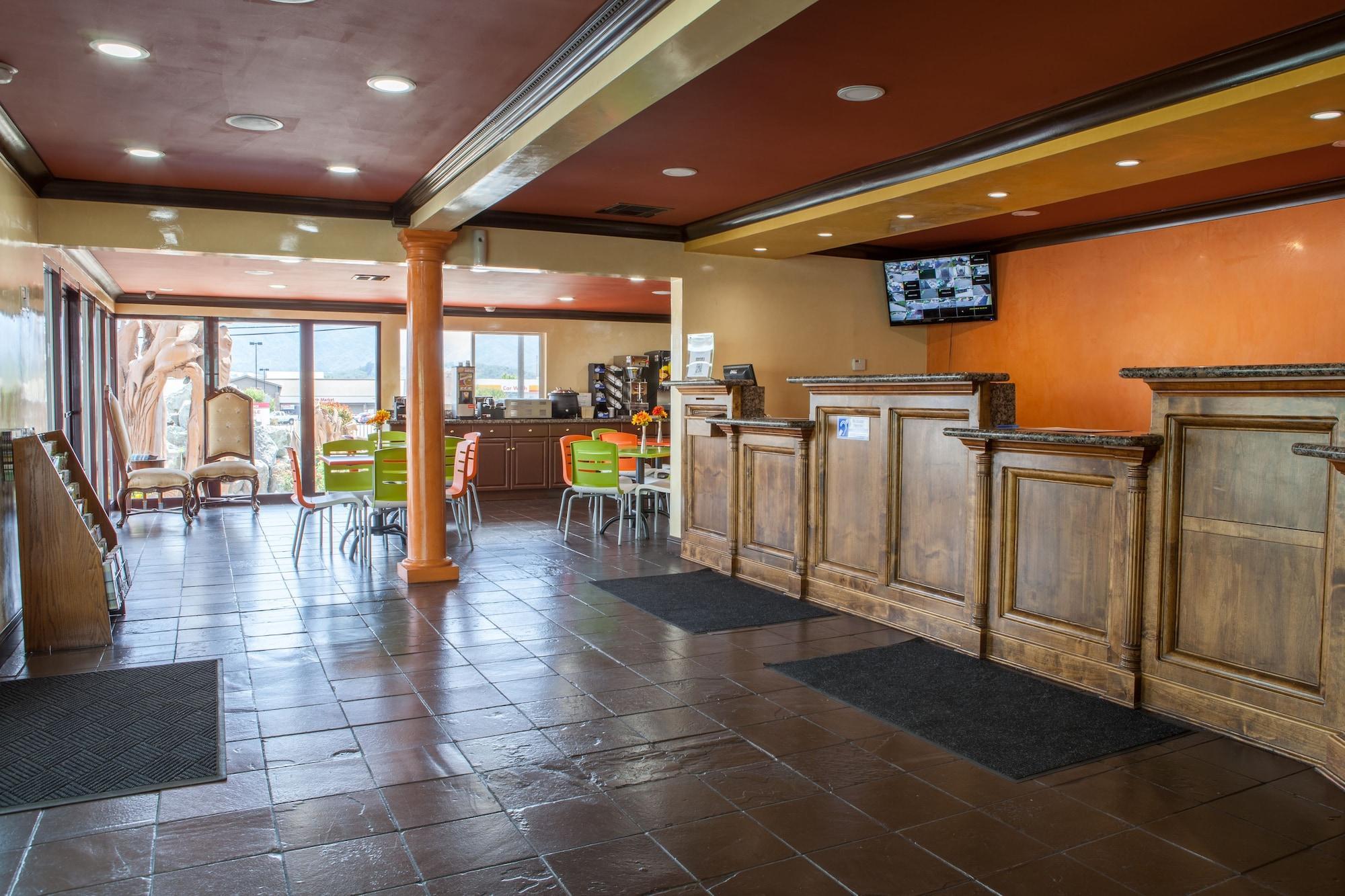 Vista Lobby Motel 6 Ukiah, CA - North