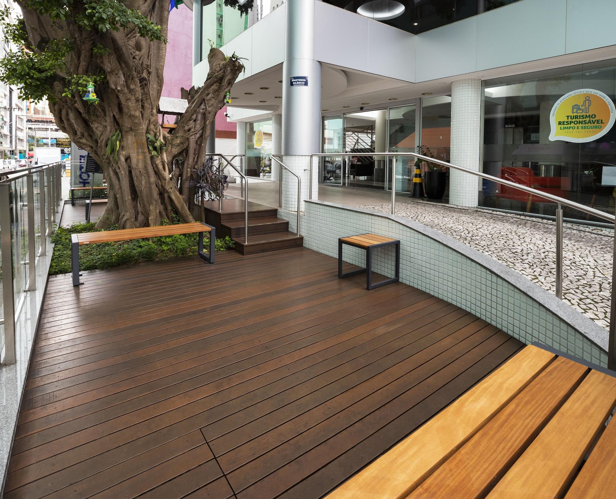 Vista Exterior Centromar Hotel