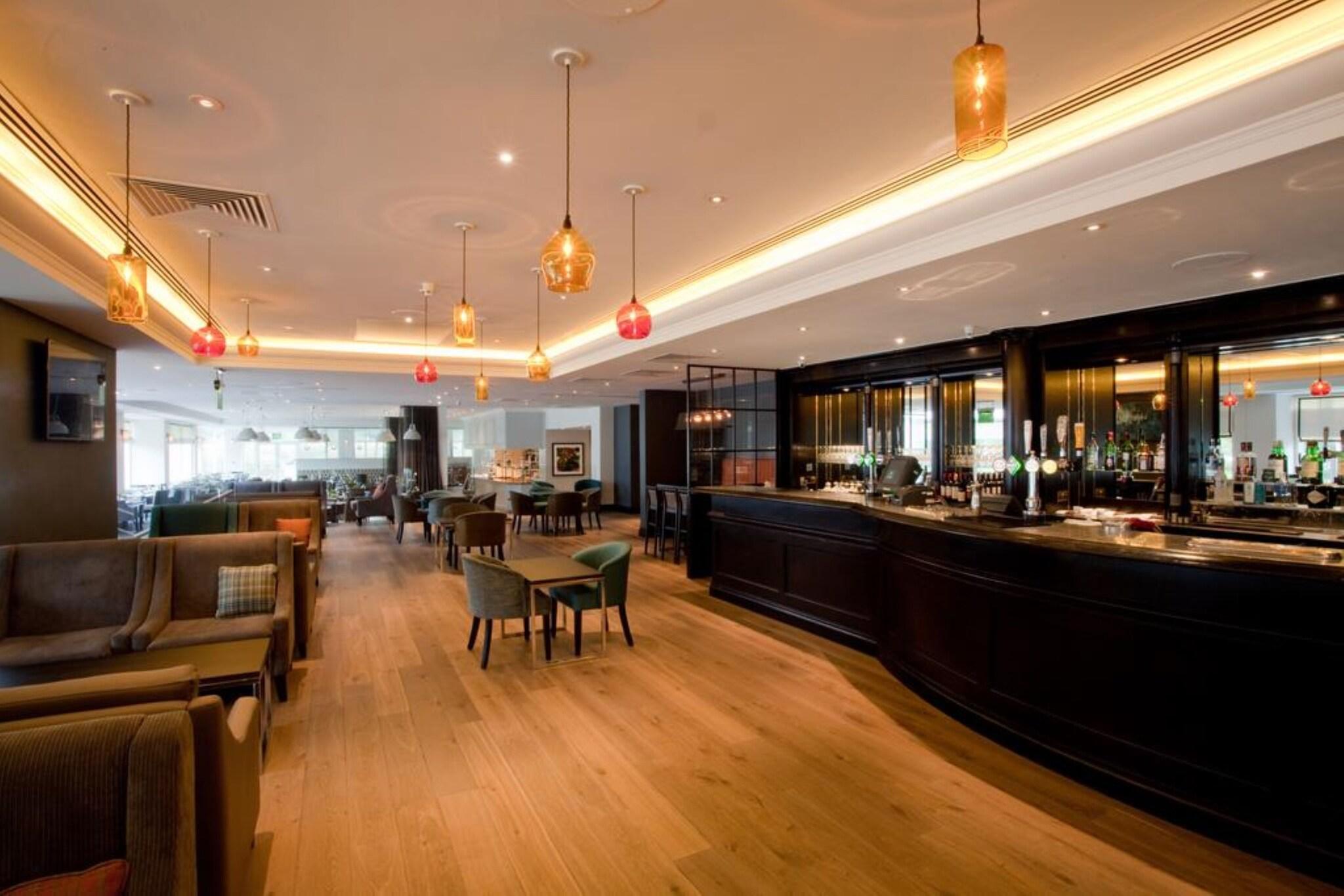 Bar/Salón Doubletree by Hilton Coventry