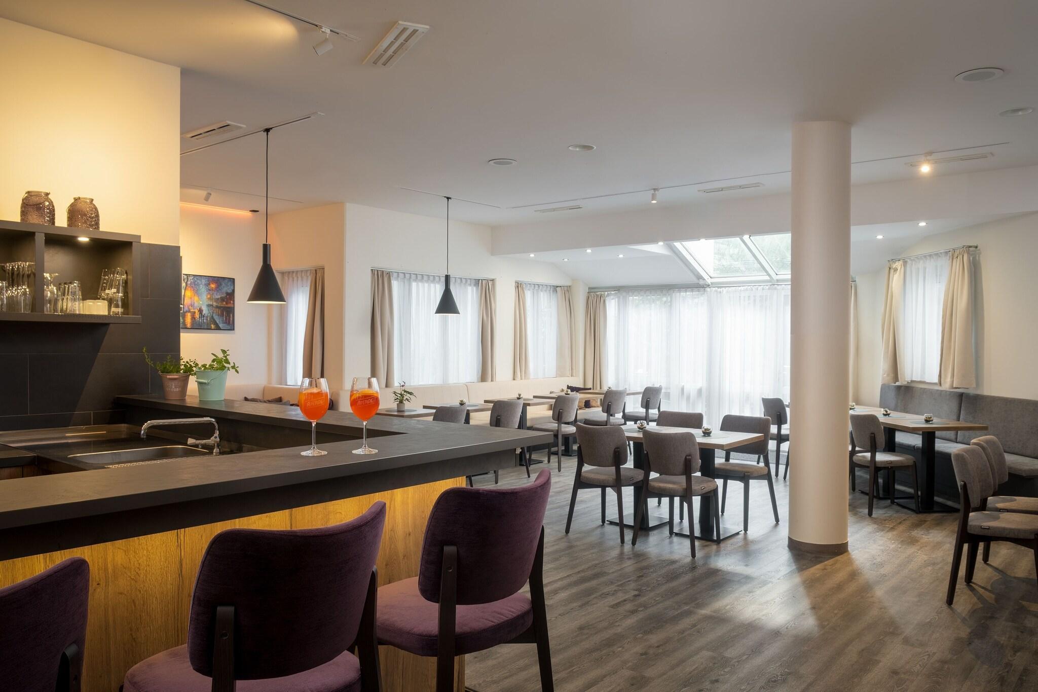 Bar/Salón AWA Hotel