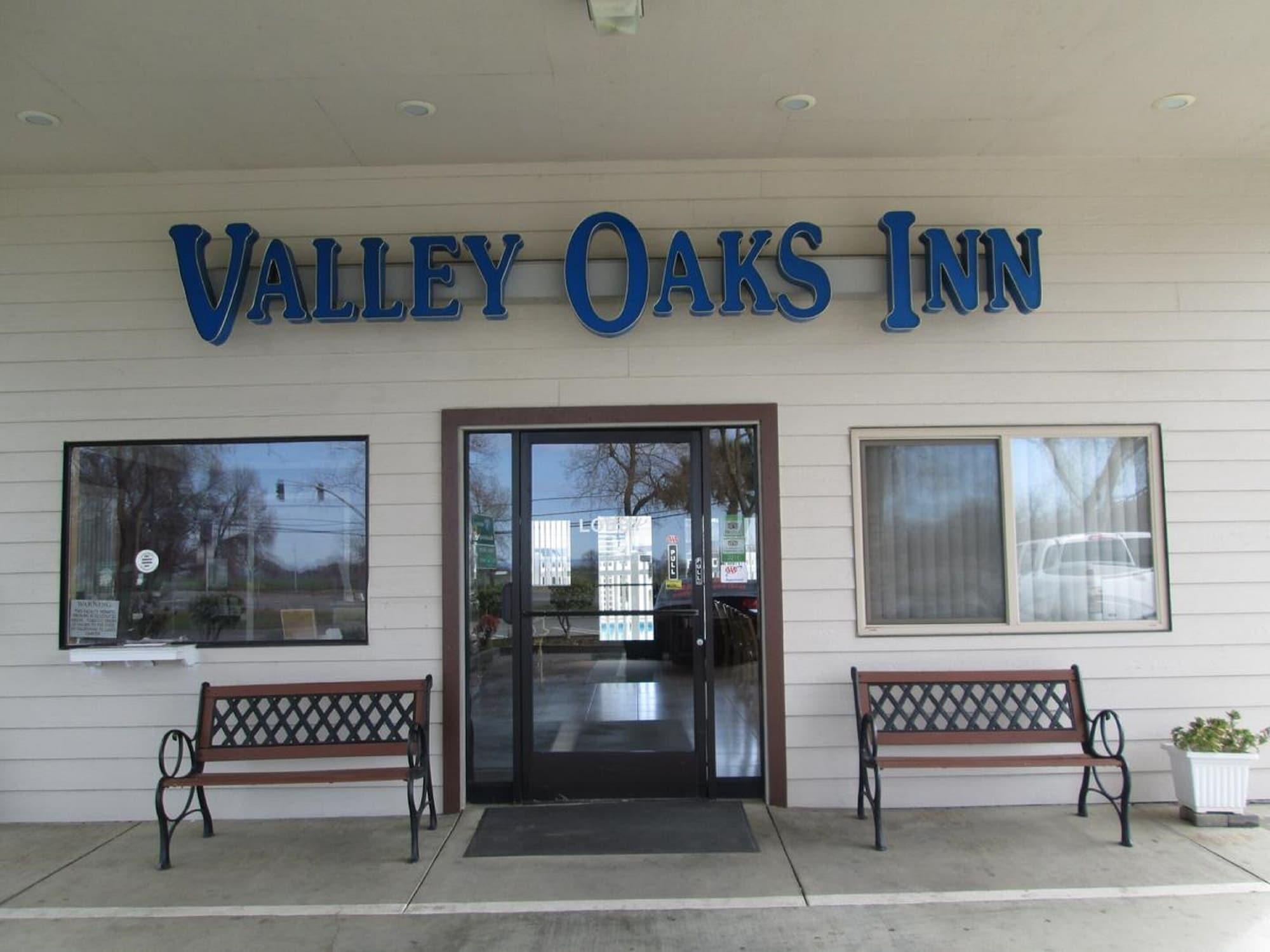 Vista Exterior Valley Oaks Inn Woodland