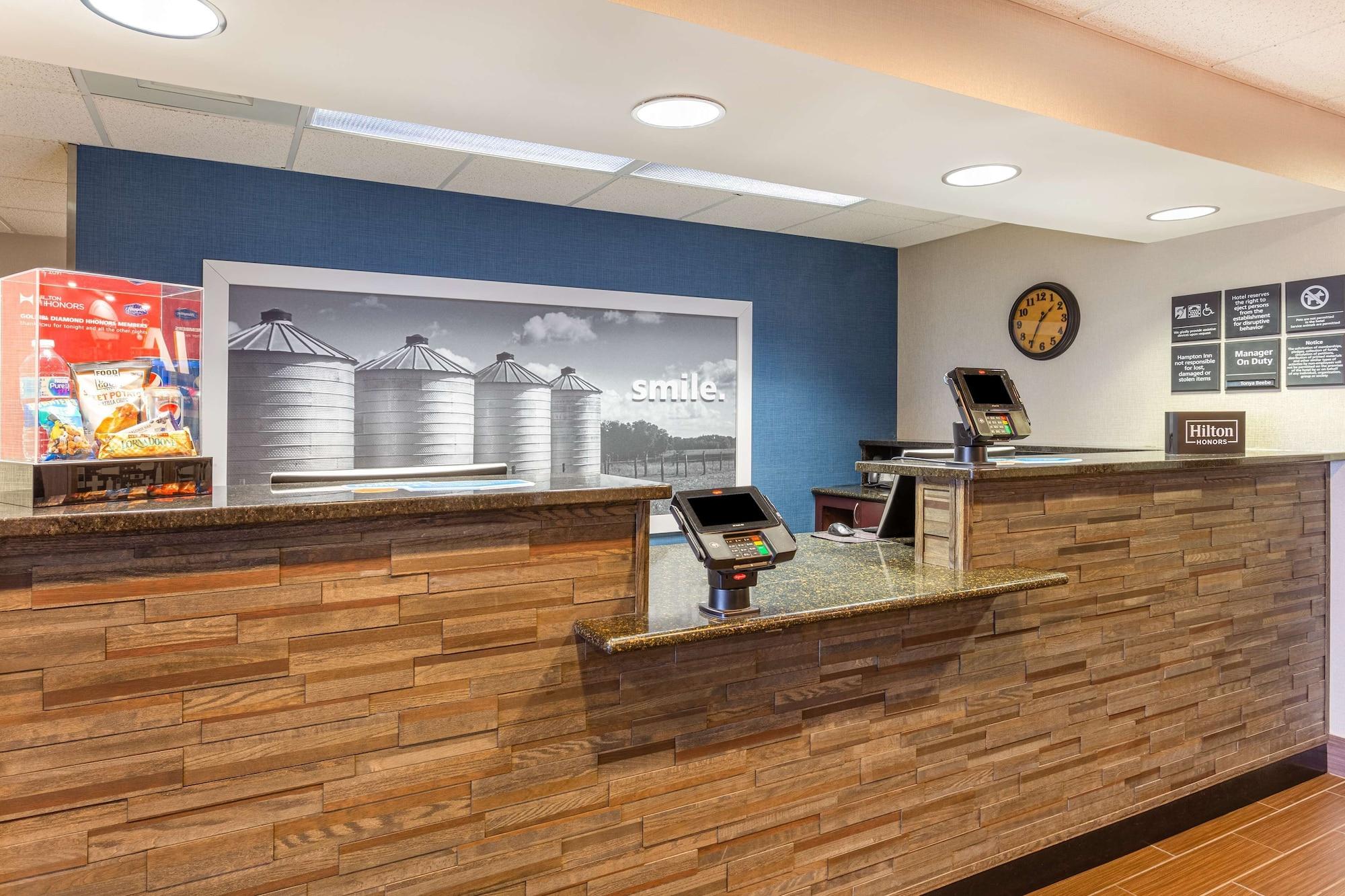 Vista Lobby Hampton Inn - Cedar Rapids