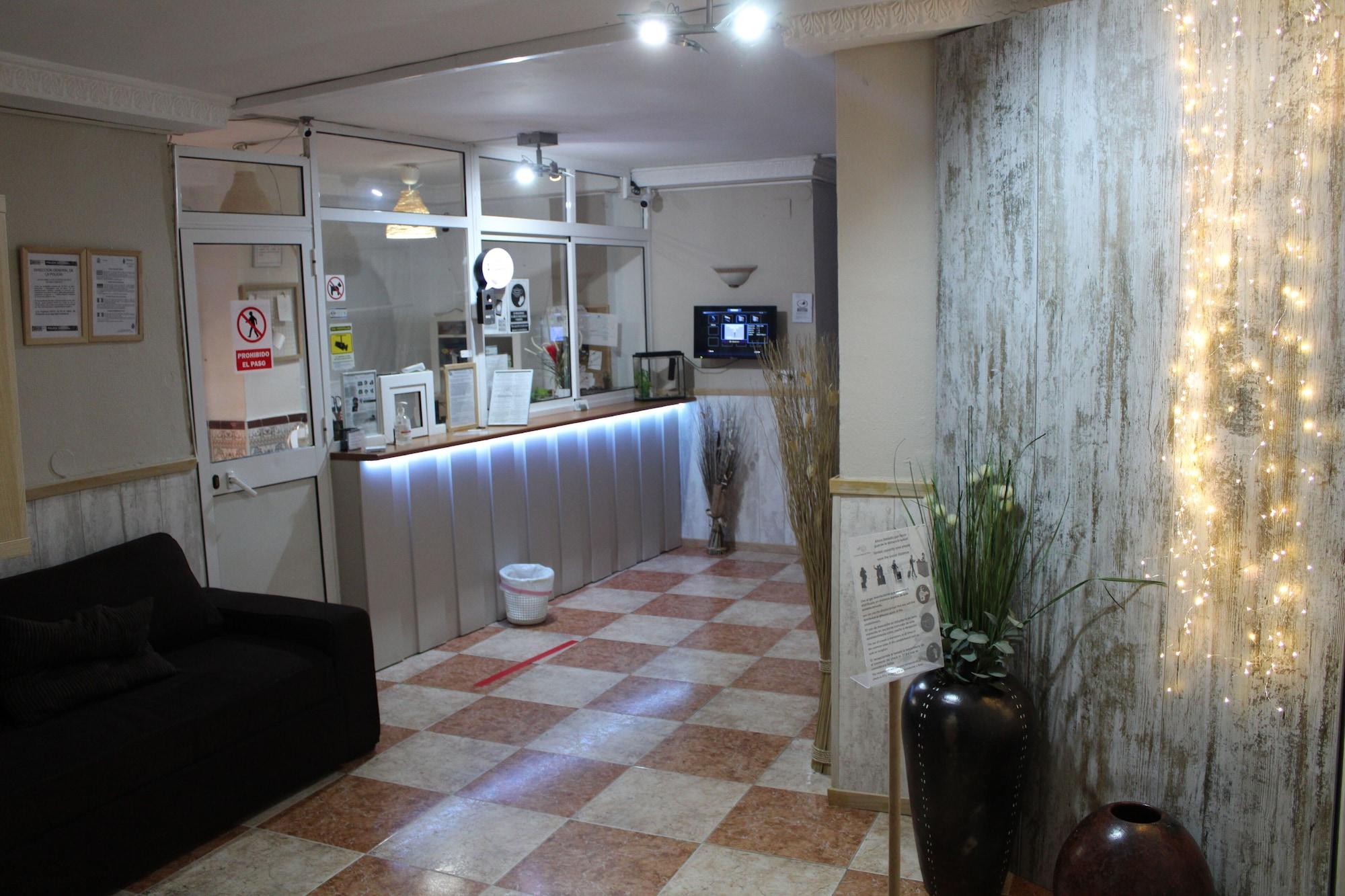 Varios Hostal Virgen del Rocio II