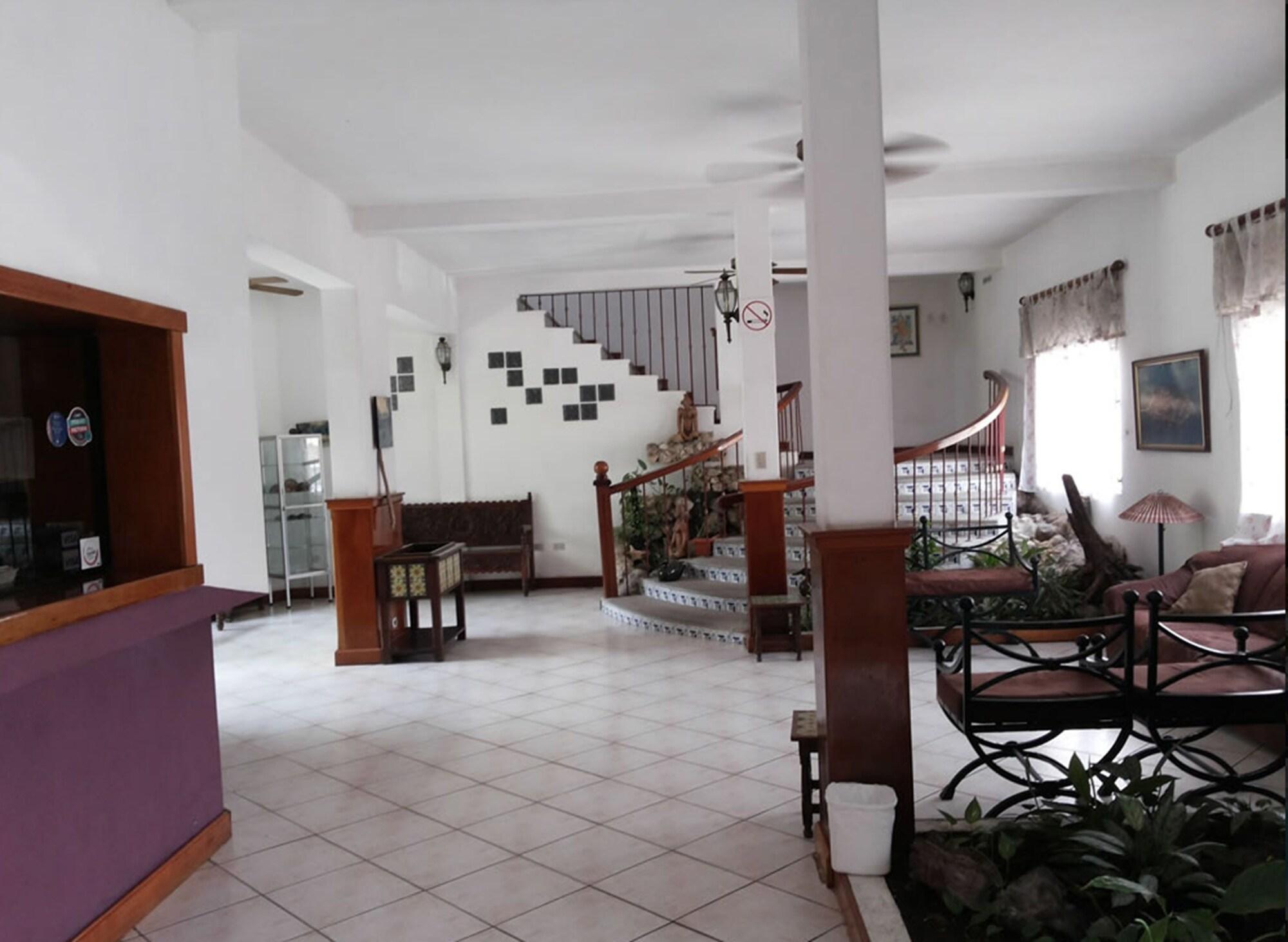Vista Lobby Hotel Casa Flores De Tikal