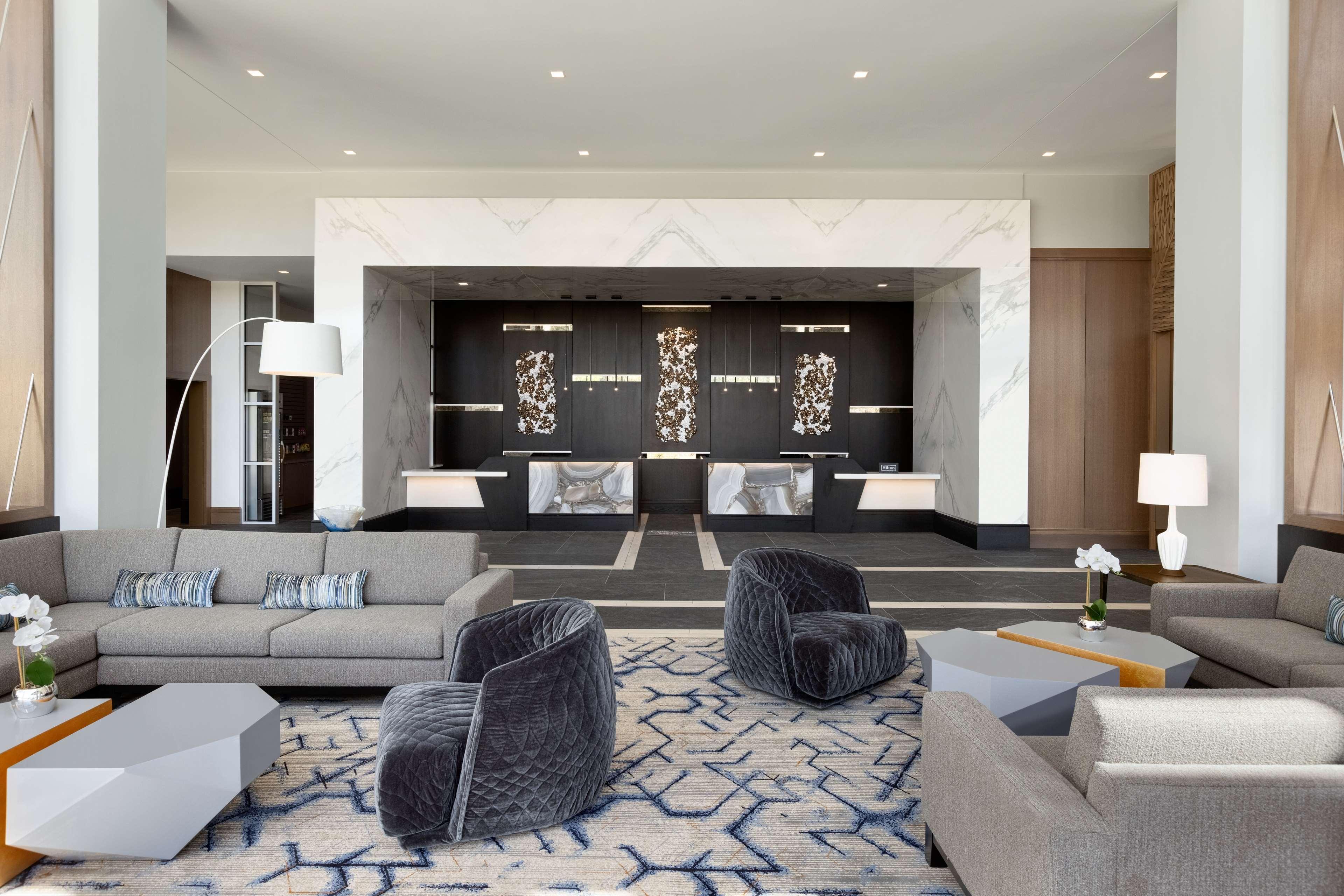 Vista Lobby Hilton Alpharetta Atlanta