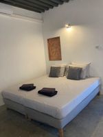 Alquiler Vacacional - Matua: Spacious `loft style` studio with pool